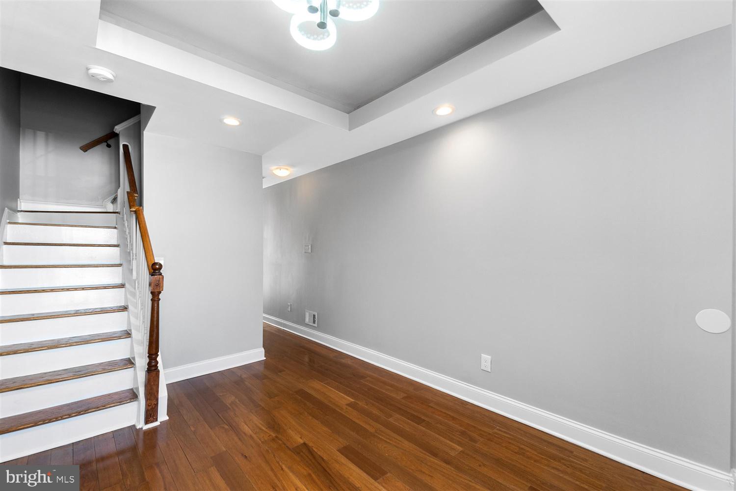 MILTON MONTFORD - Residential Lease