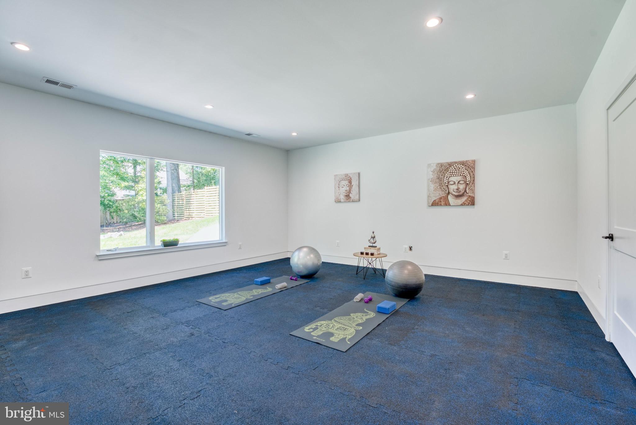 CHESTERBROOK WOODS - Residential