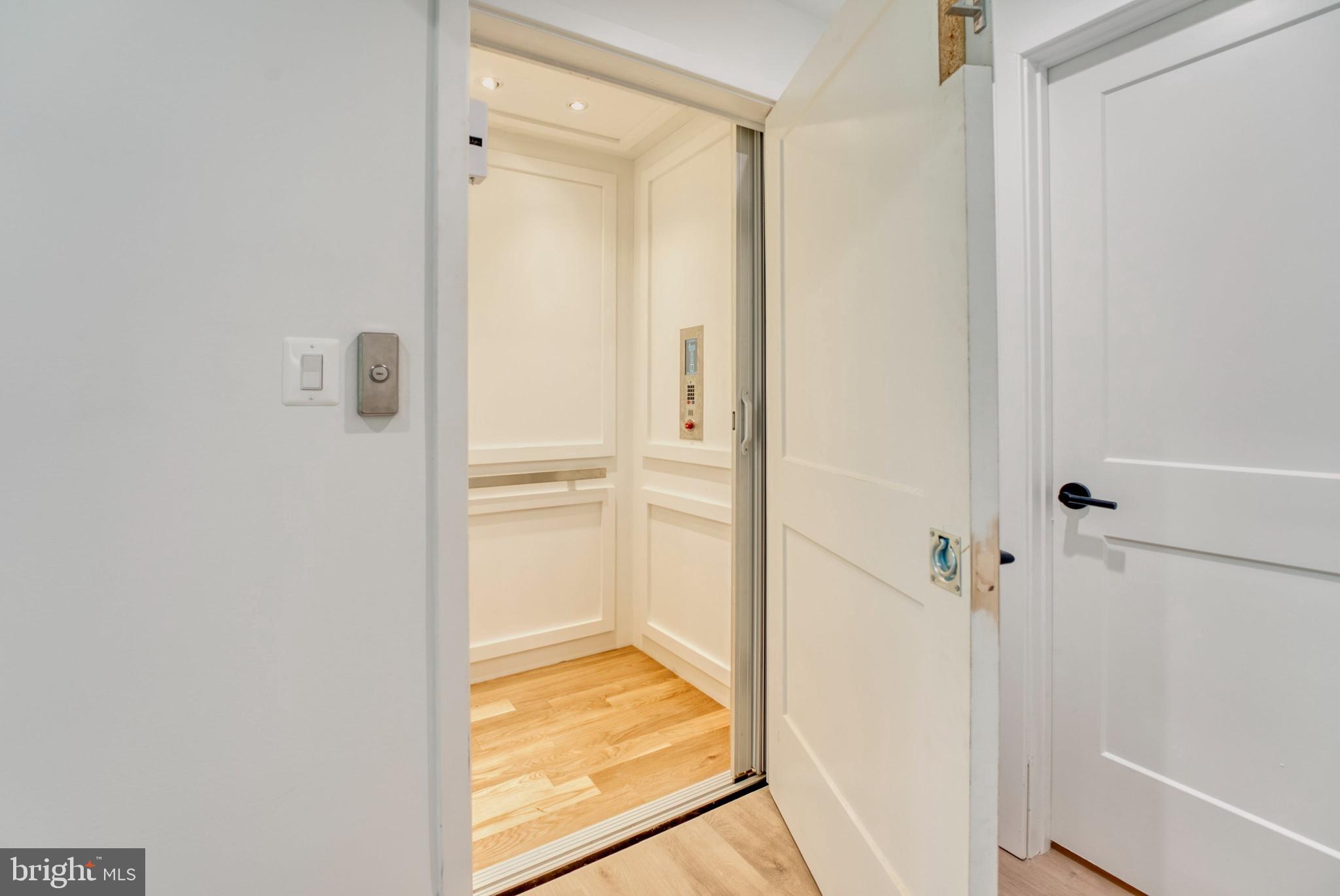 CHESTERBROOK WOODS - Residential