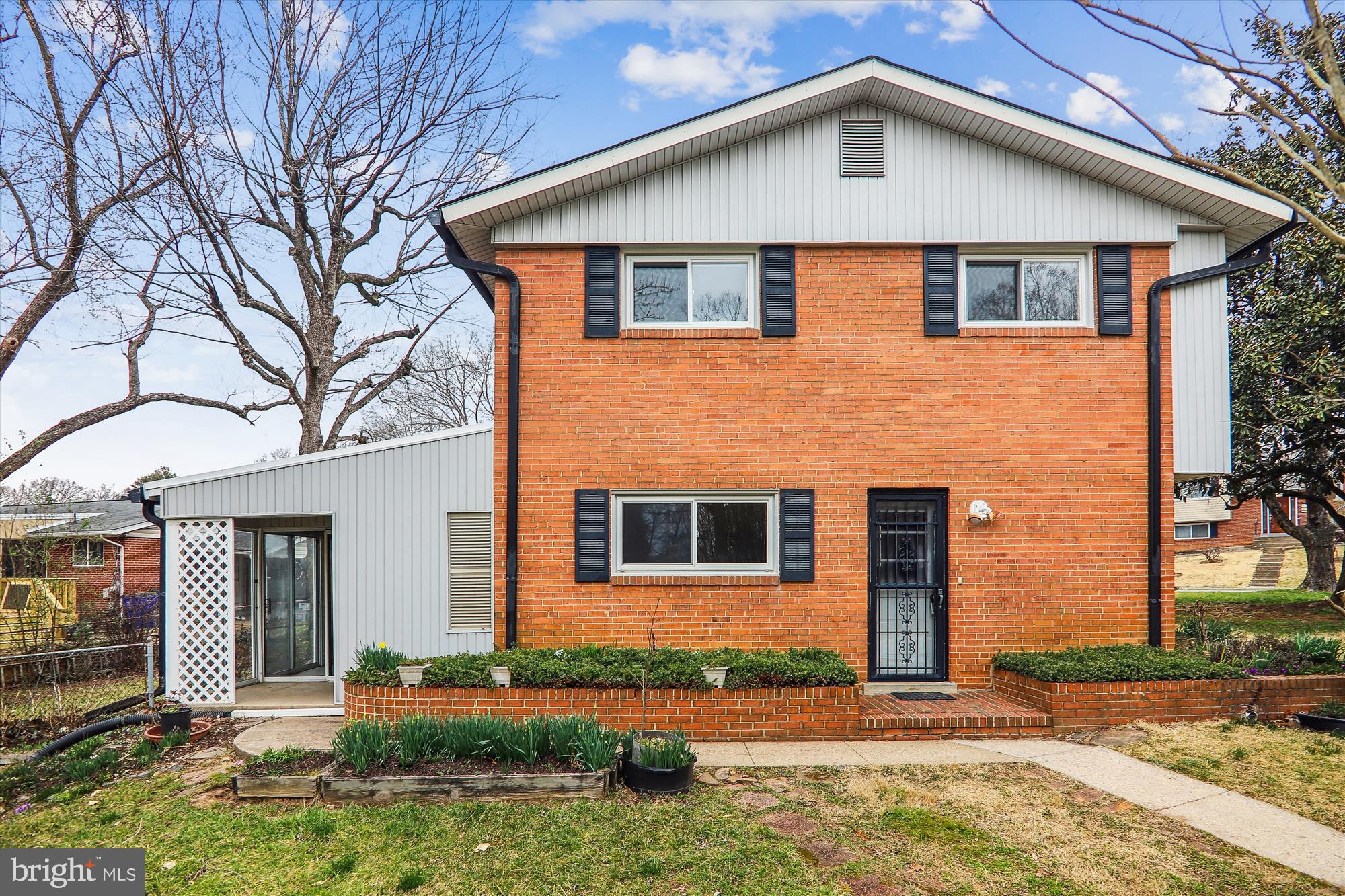 COLLEGE PARK ESTATES - Residential