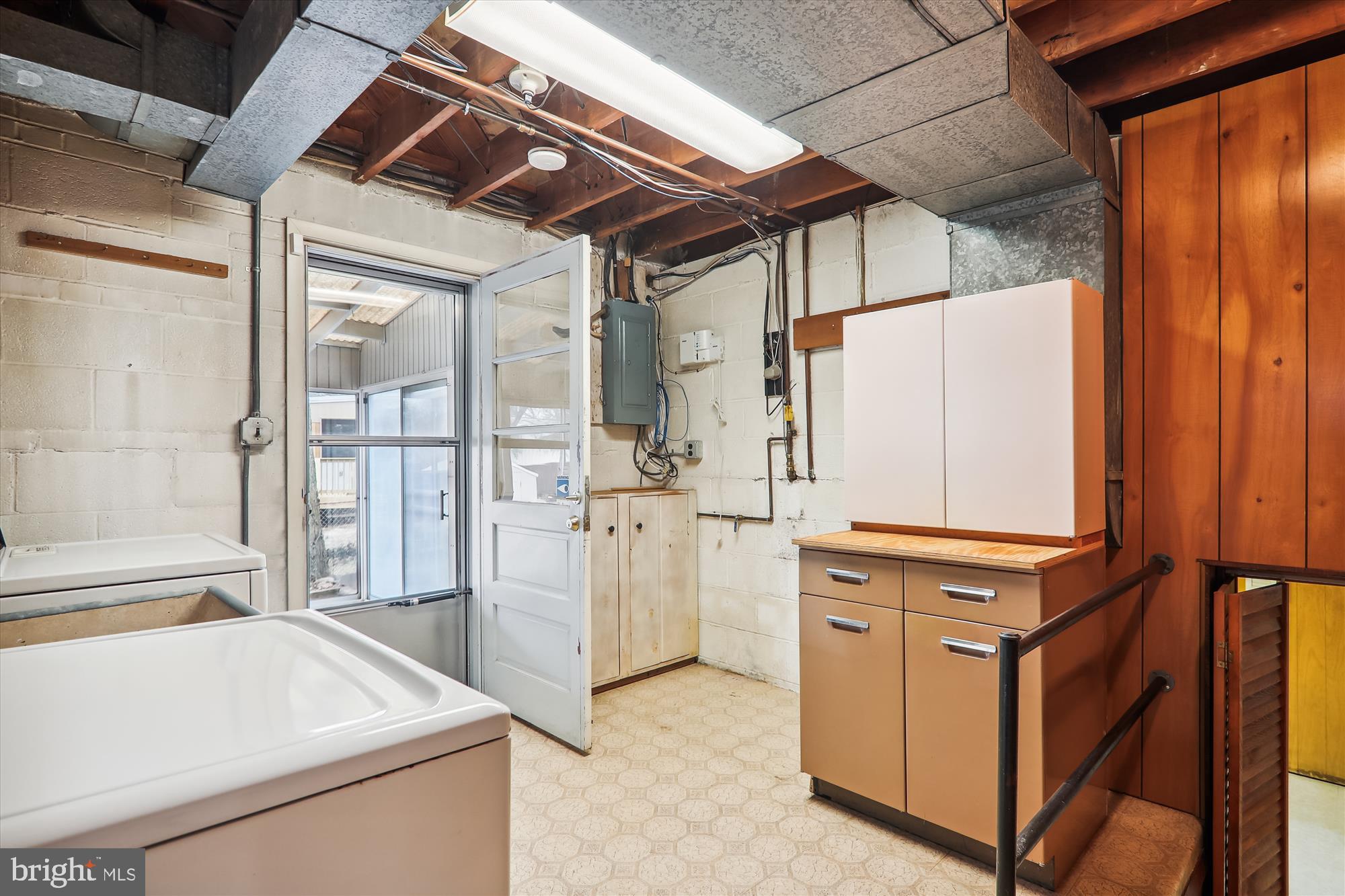 COLLEGE PARK ESTATES - Residential