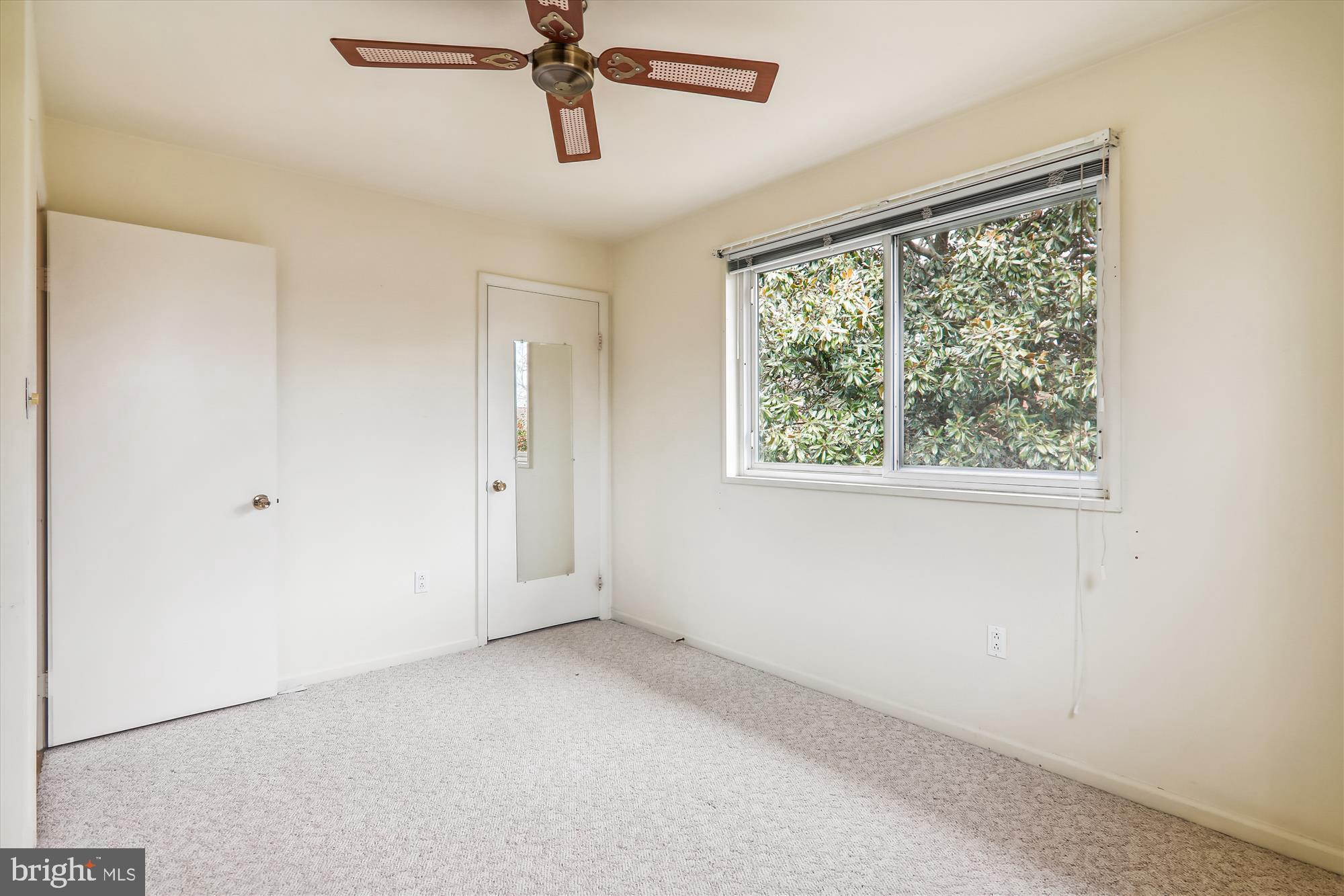 COLLEGE PARK ESTATES - Residential