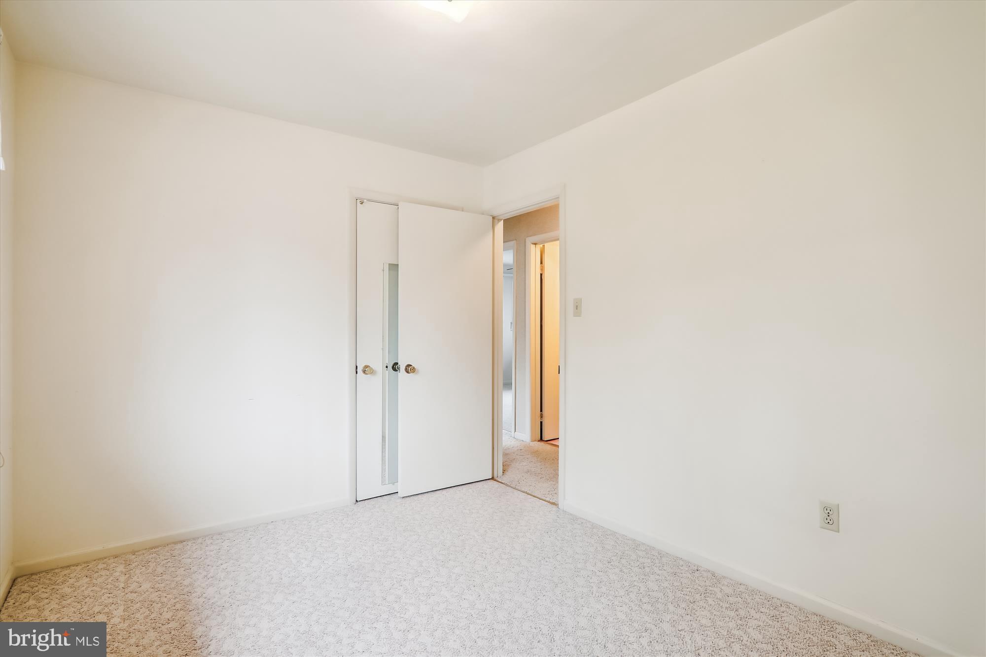 COLLEGE PARK ESTATES - Residential