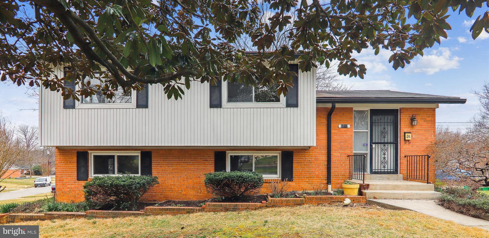 COLLEGE PARK ESTATES - Residential