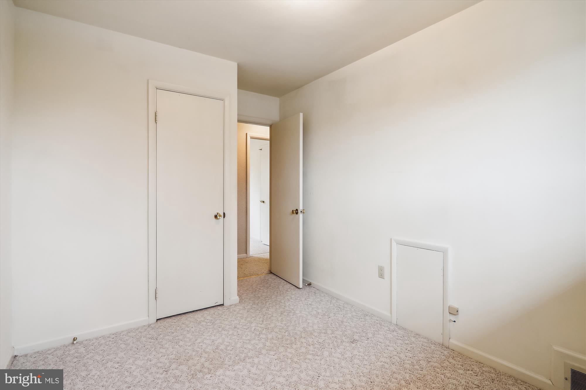 COLLEGE PARK ESTATES - Residential