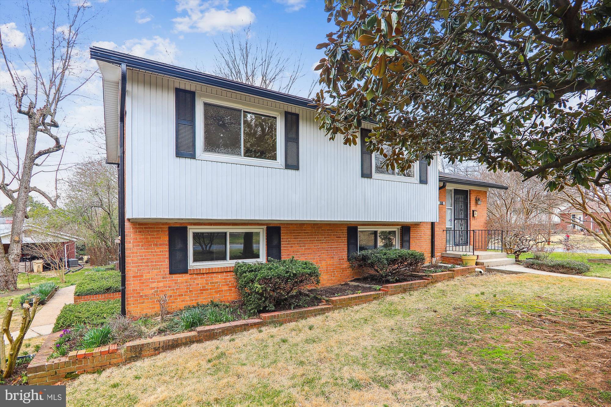 COLLEGE PARK ESTATES - Residential