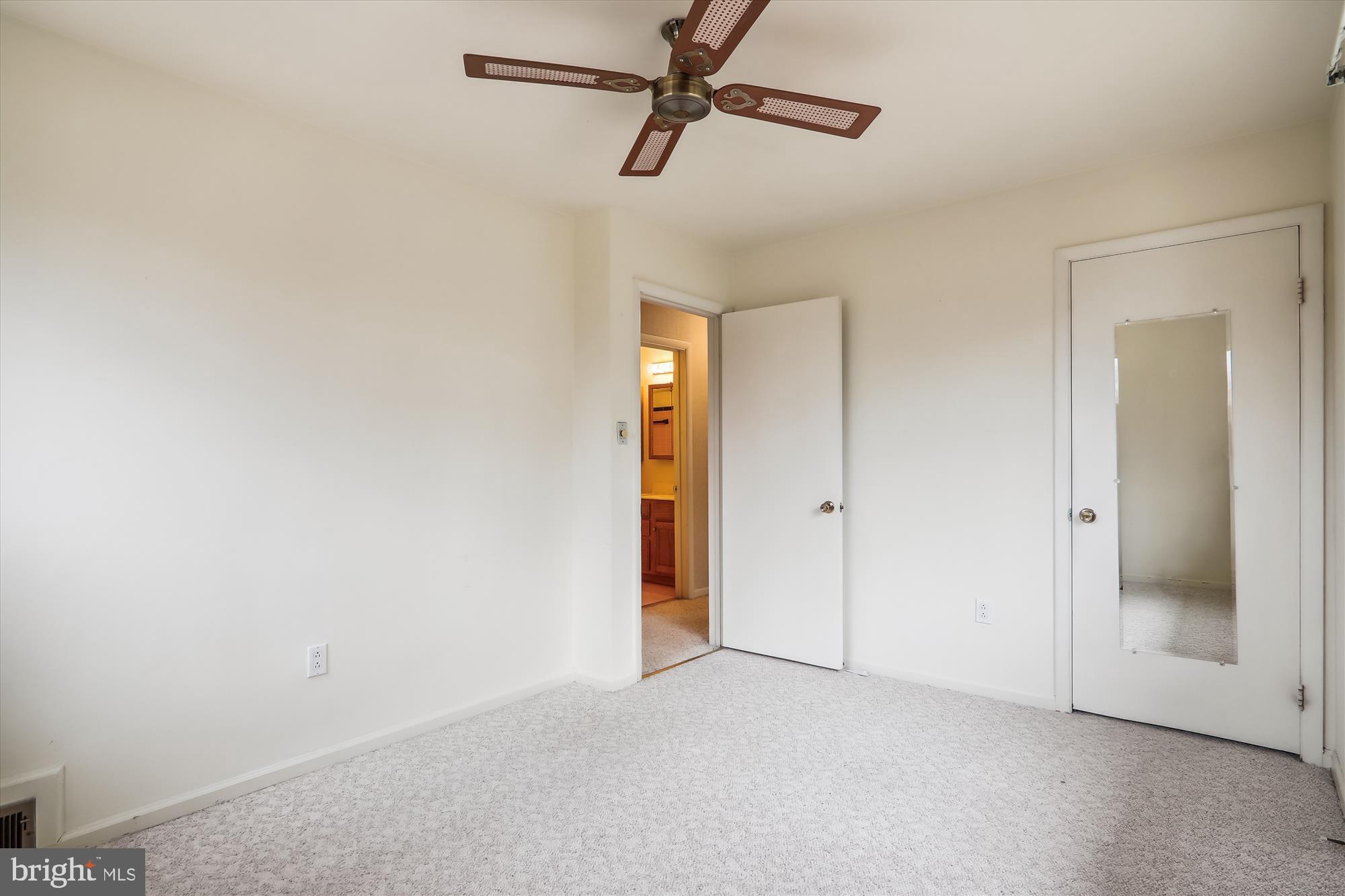 COLLEGE PARK ESTATES - Residential