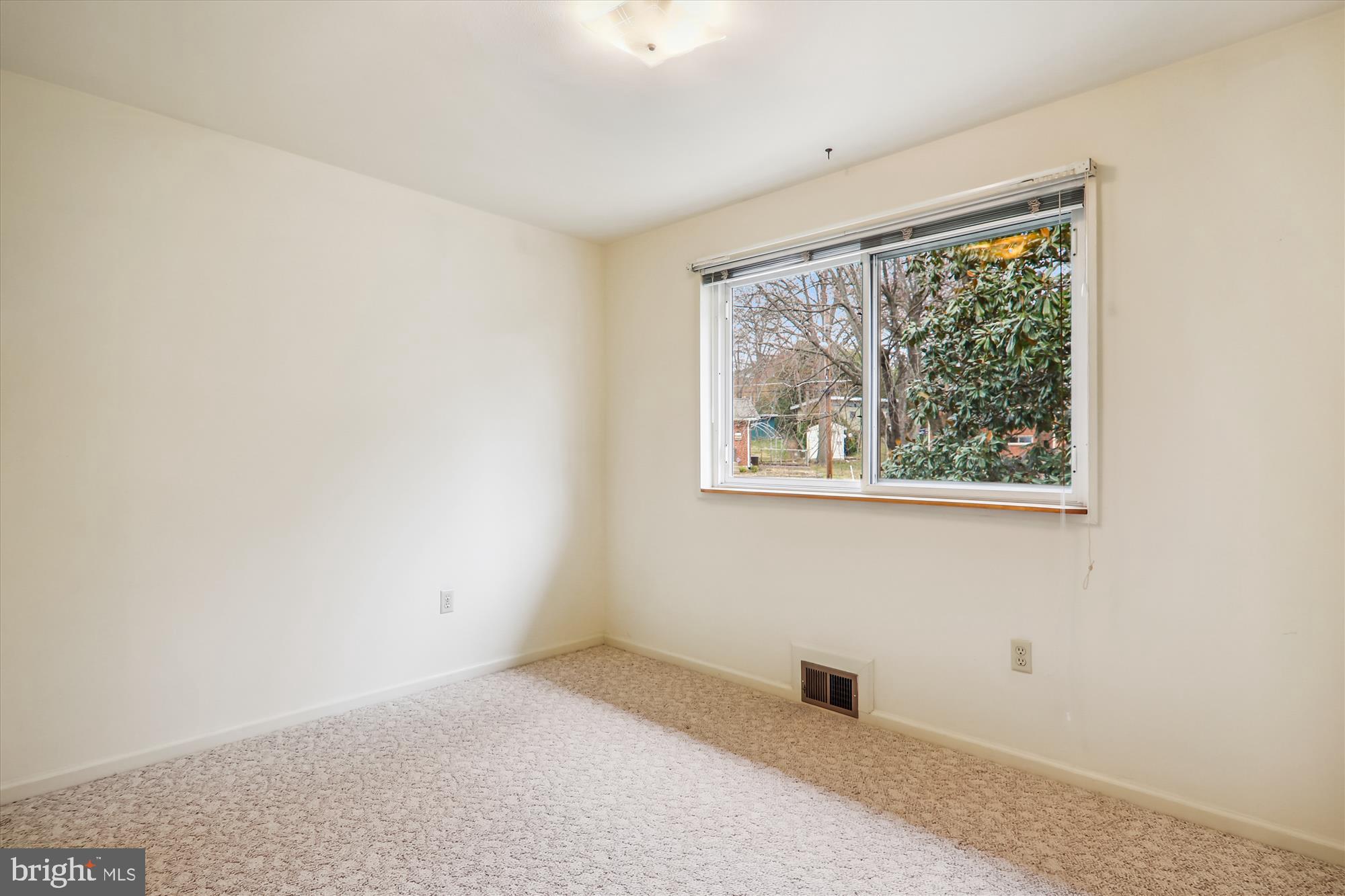 COLLEGE PARK ESTATES - Residential