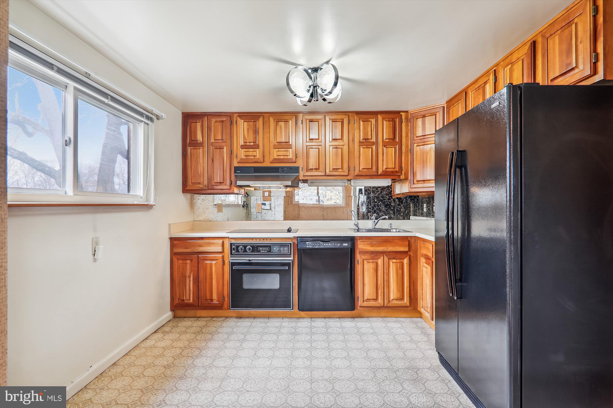 COLLEGE PARK ESTATES - Residential