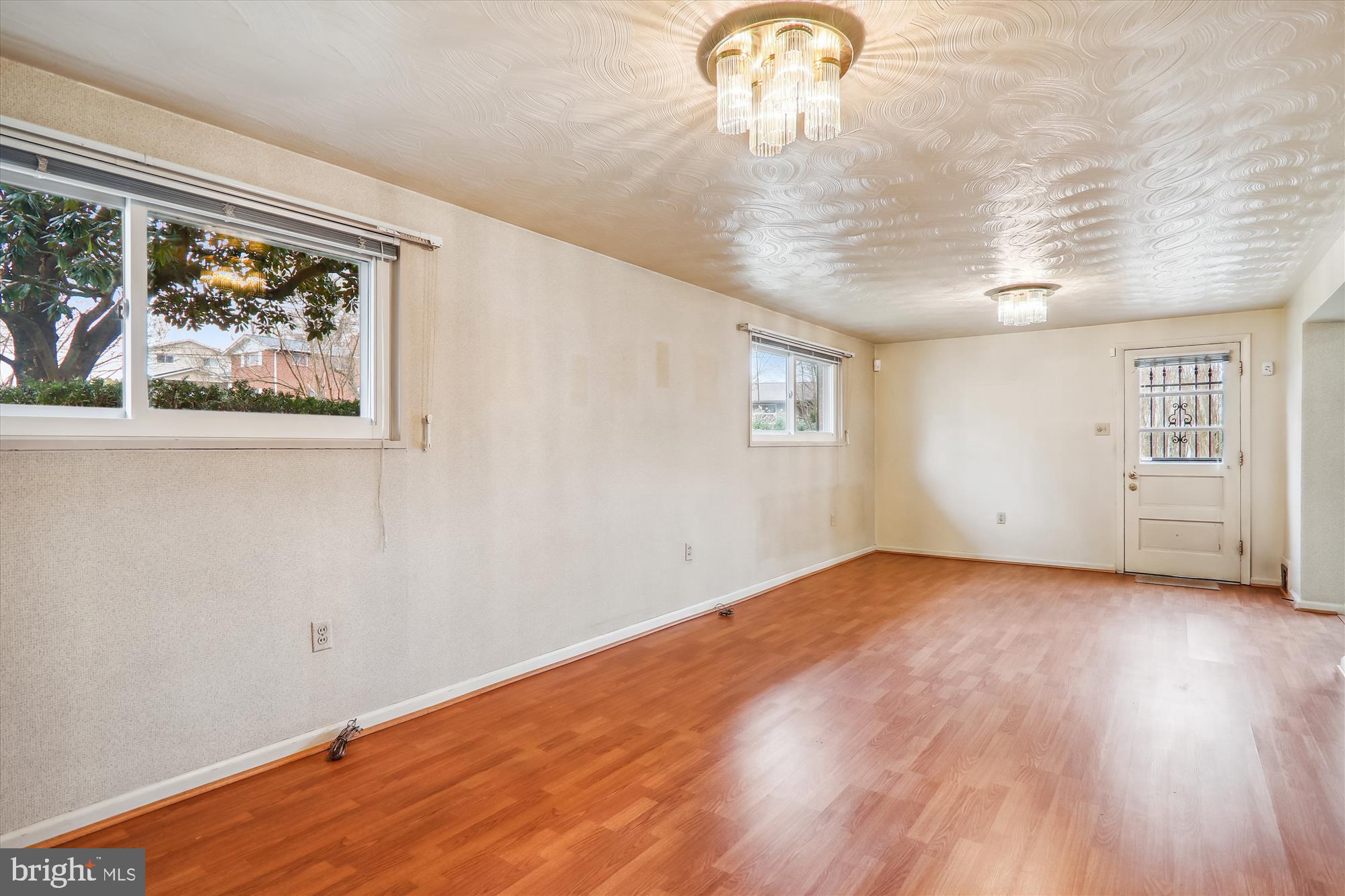 COLLEGE PARK ESTATES - Residential