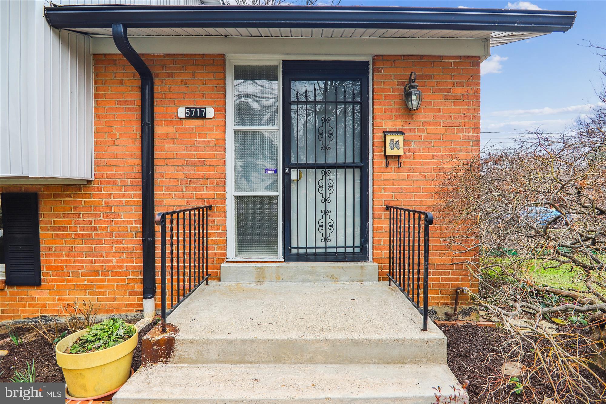 COLLEGE PARK ESTATES - Residential