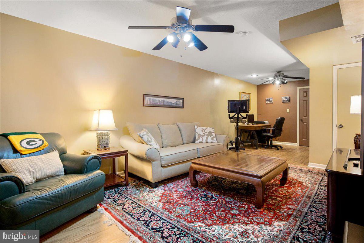 SHENANDOAH  SHORES - Residential