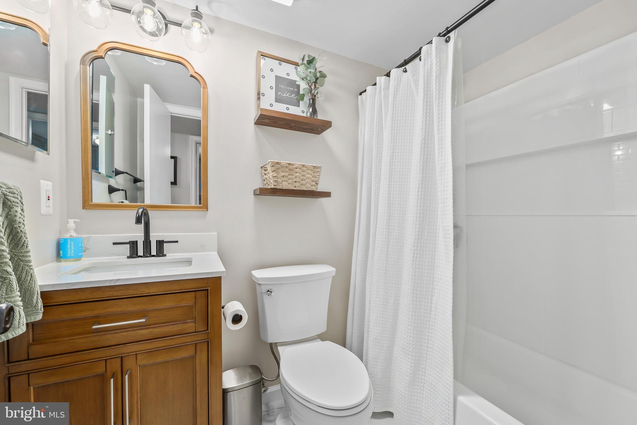 STONEYBROOKE - Residential