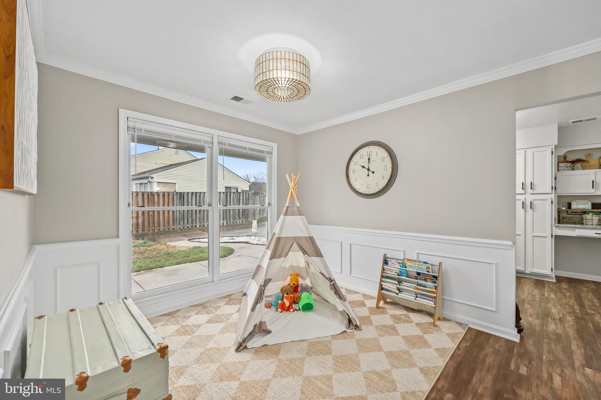 STONEYBROOKE - Residential