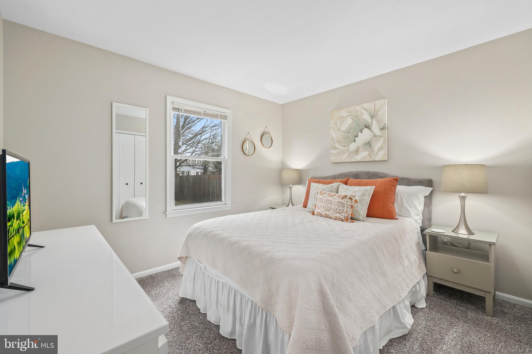 STONEYBROOKE - Residential