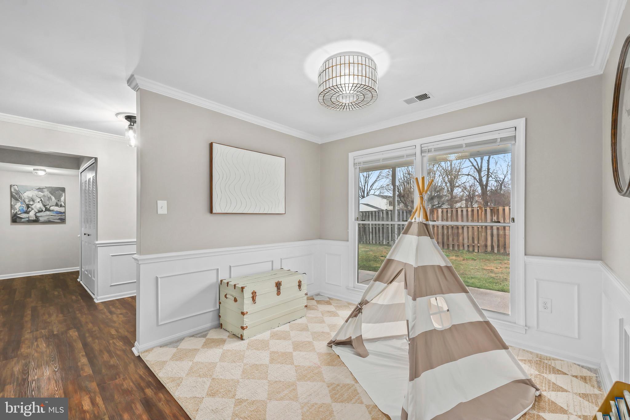 STONEYBROOKE - Residential