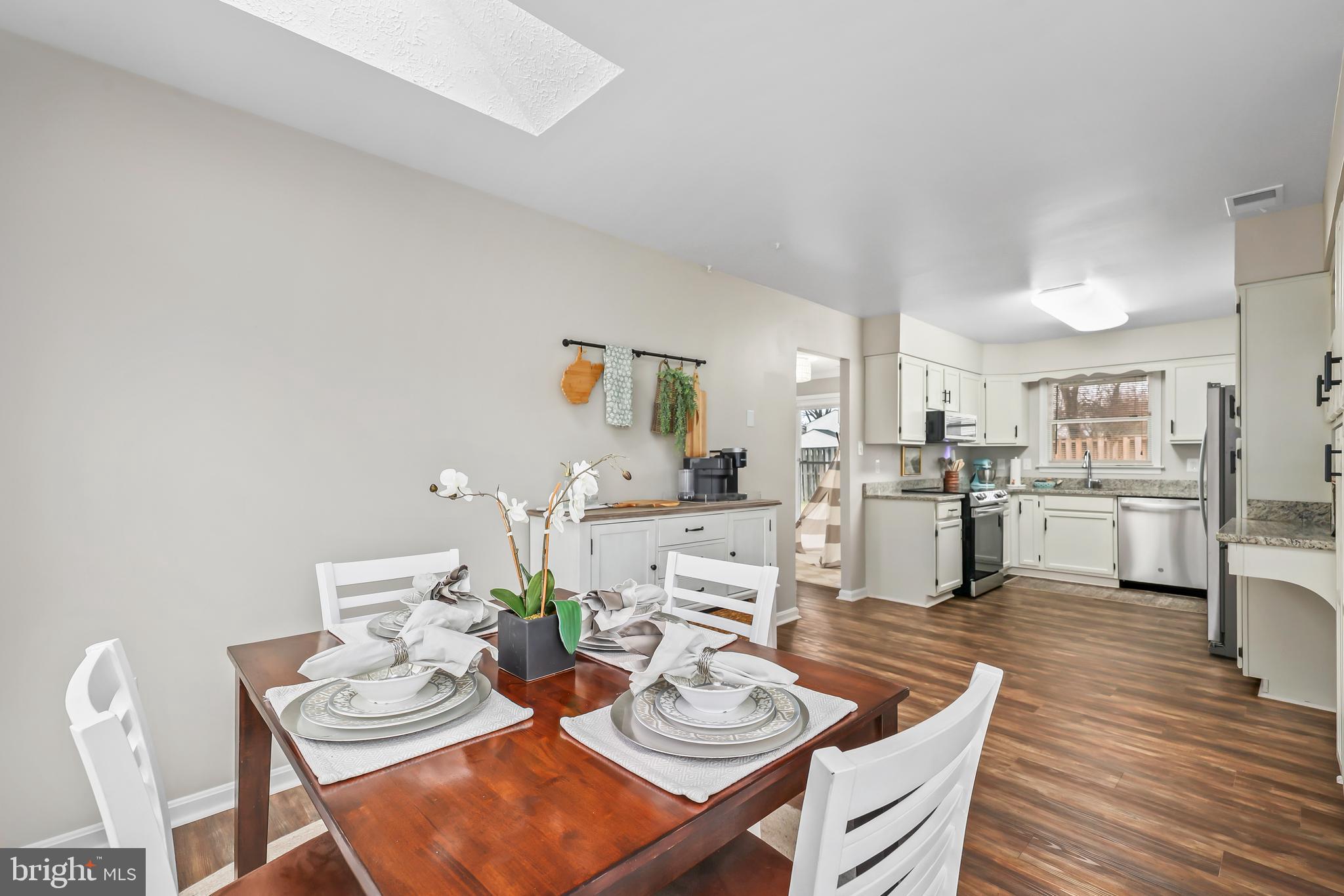 STONEYBROOKE - Residential