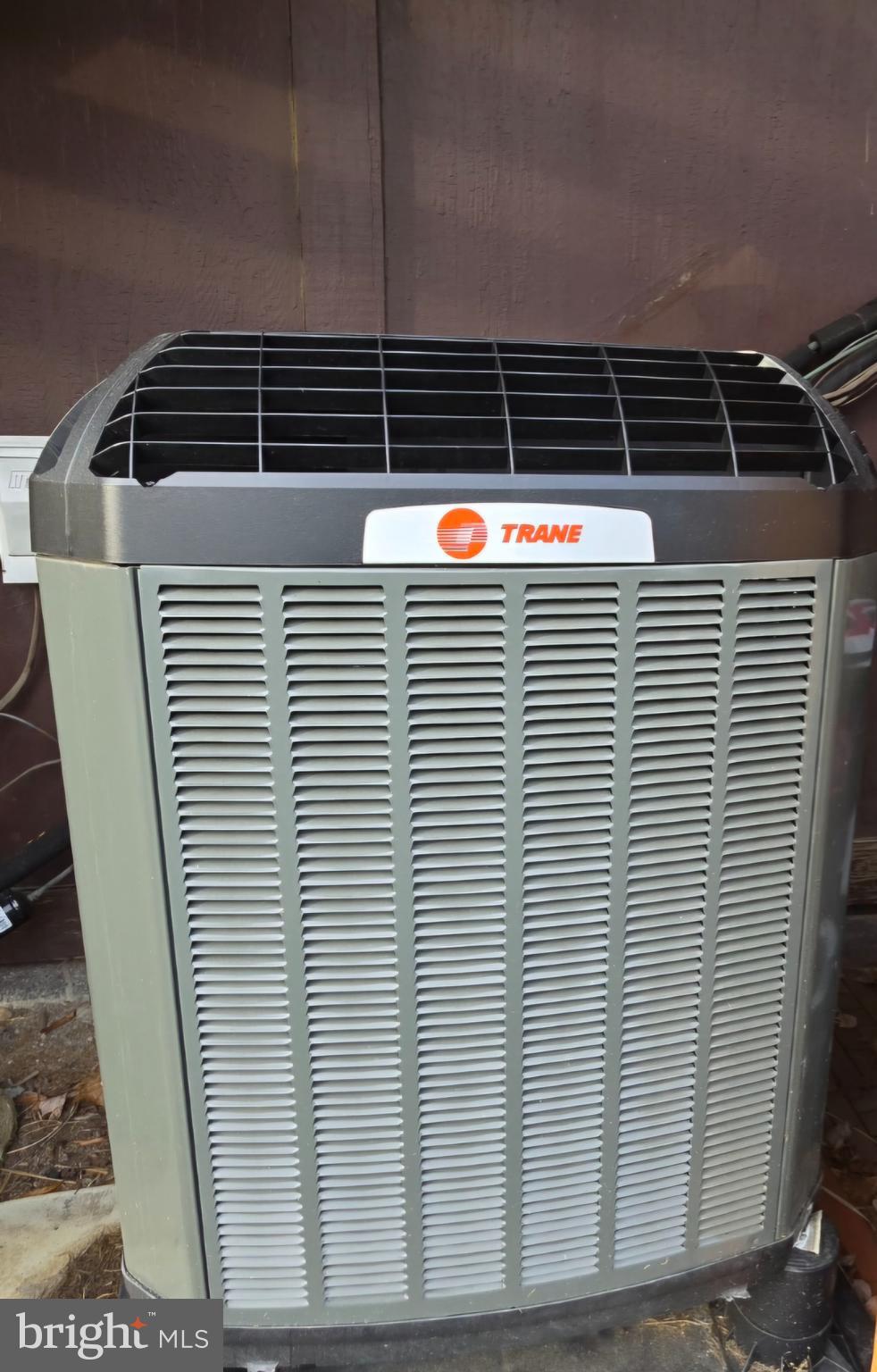 PINEWOOD LAWNS - Residential