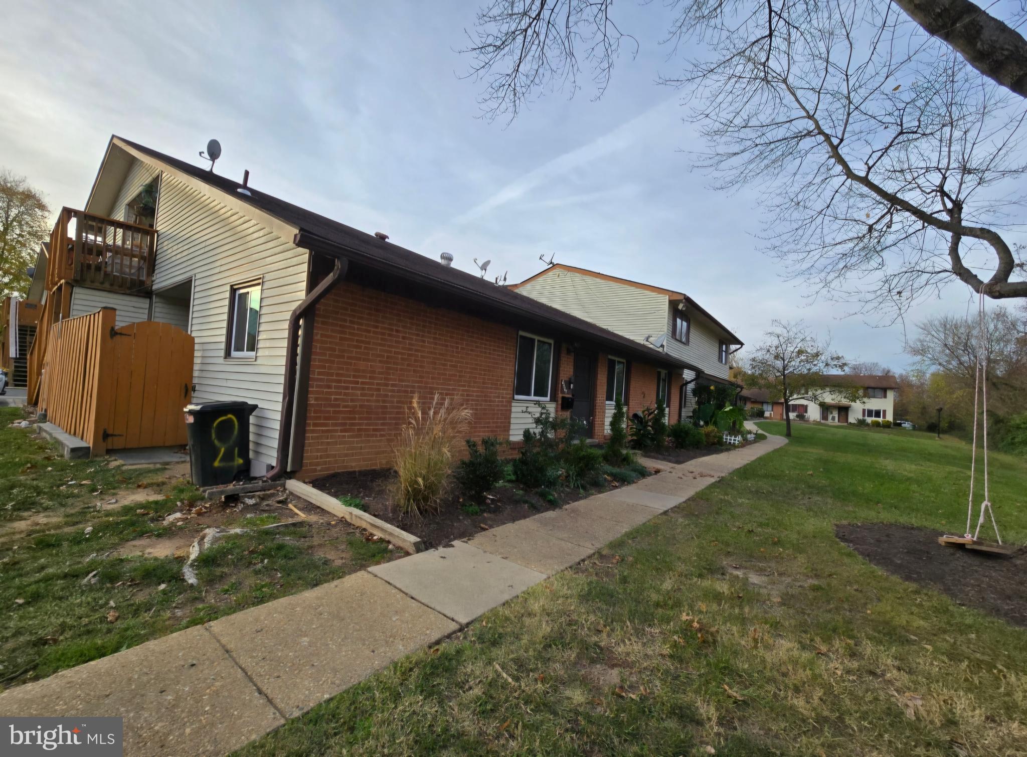 PINEWOOD LAWNS - Residential