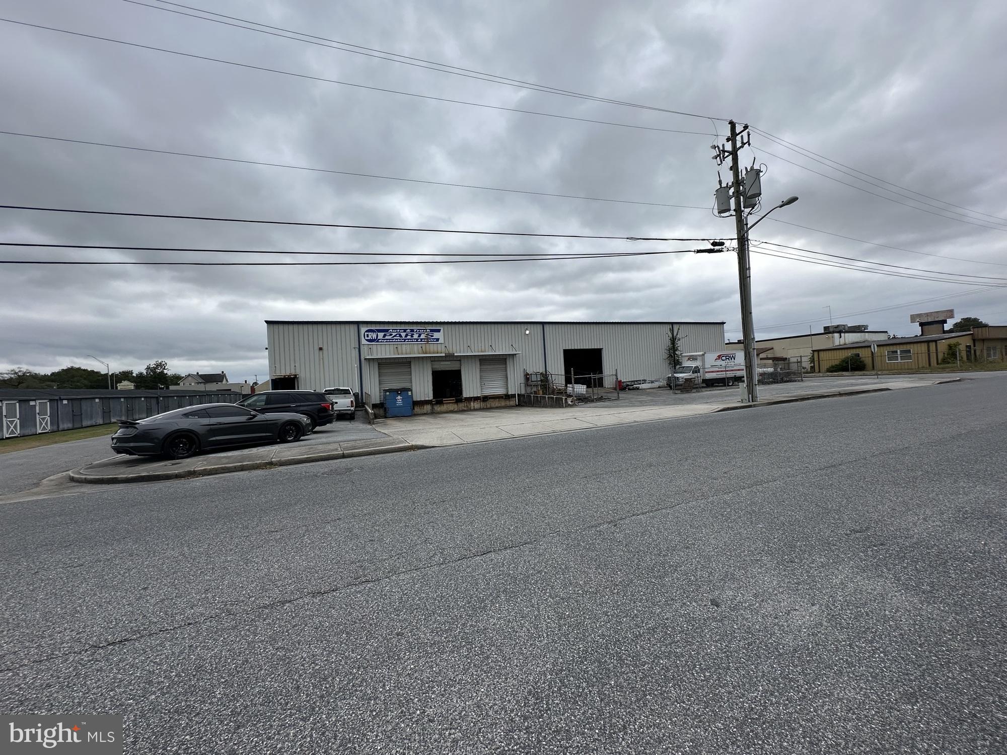 118 W LINCOLN AVENUE