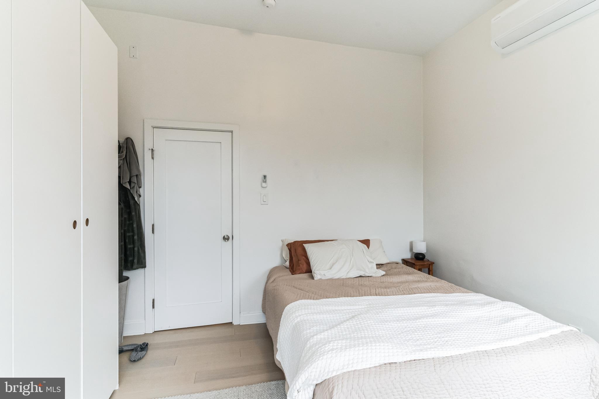 WASHINGTON SQ WEST - Residential Income
