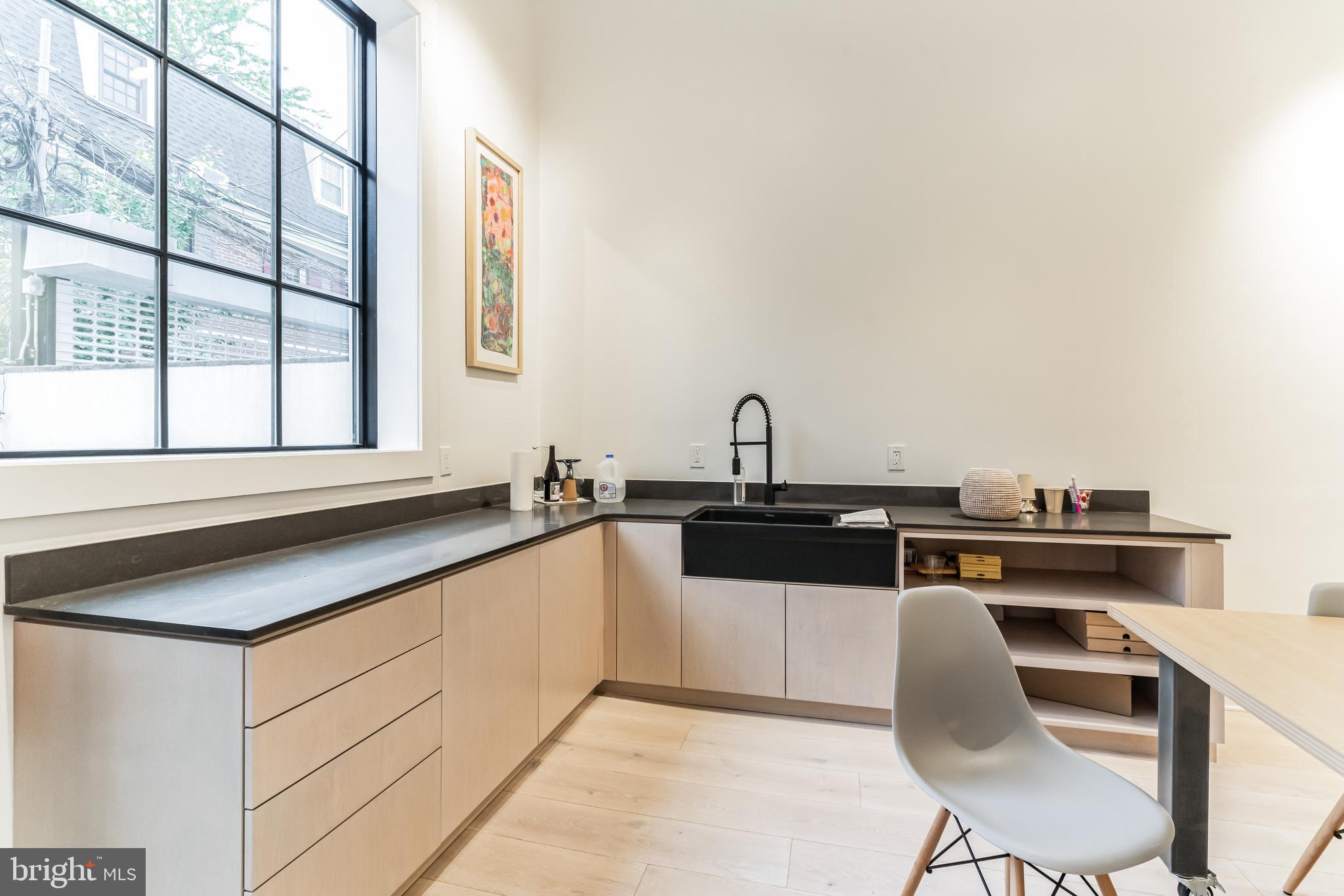 WASHINGTON SQ WEST - Residential Income