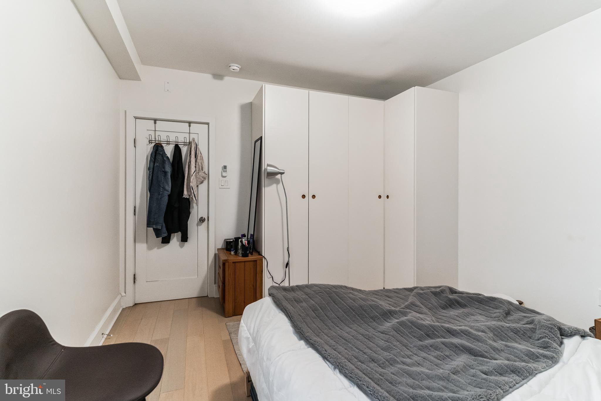 WASHINGTON SQ WEST - Residential Income