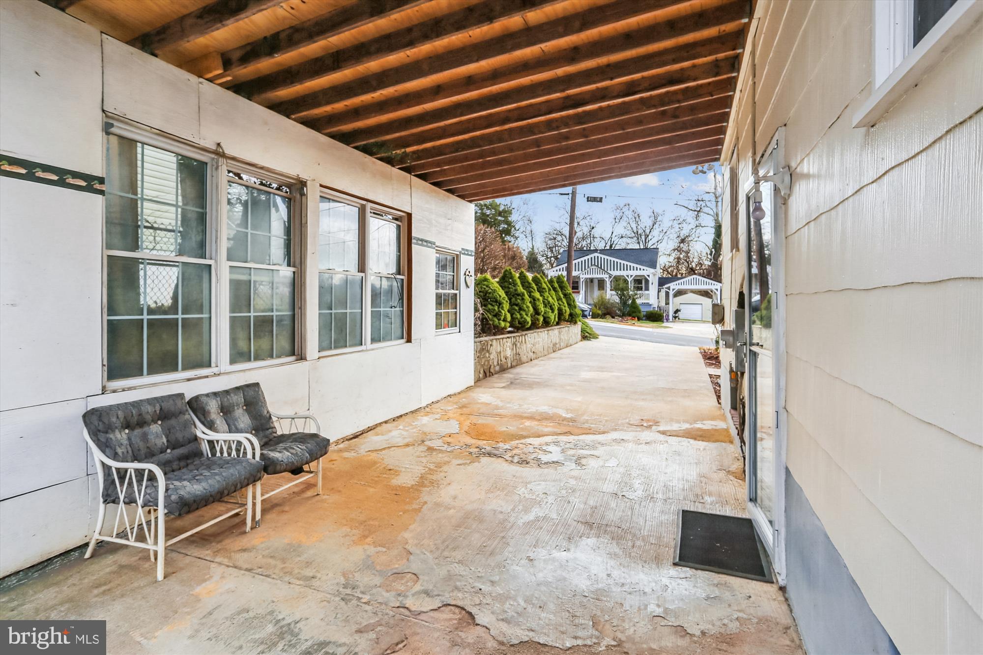 VEIRS MILL VILLAGE - Residential