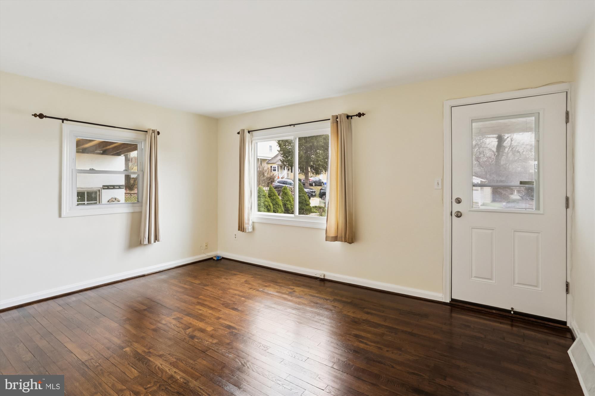 VEIRS MILL VILLAGE - Residential