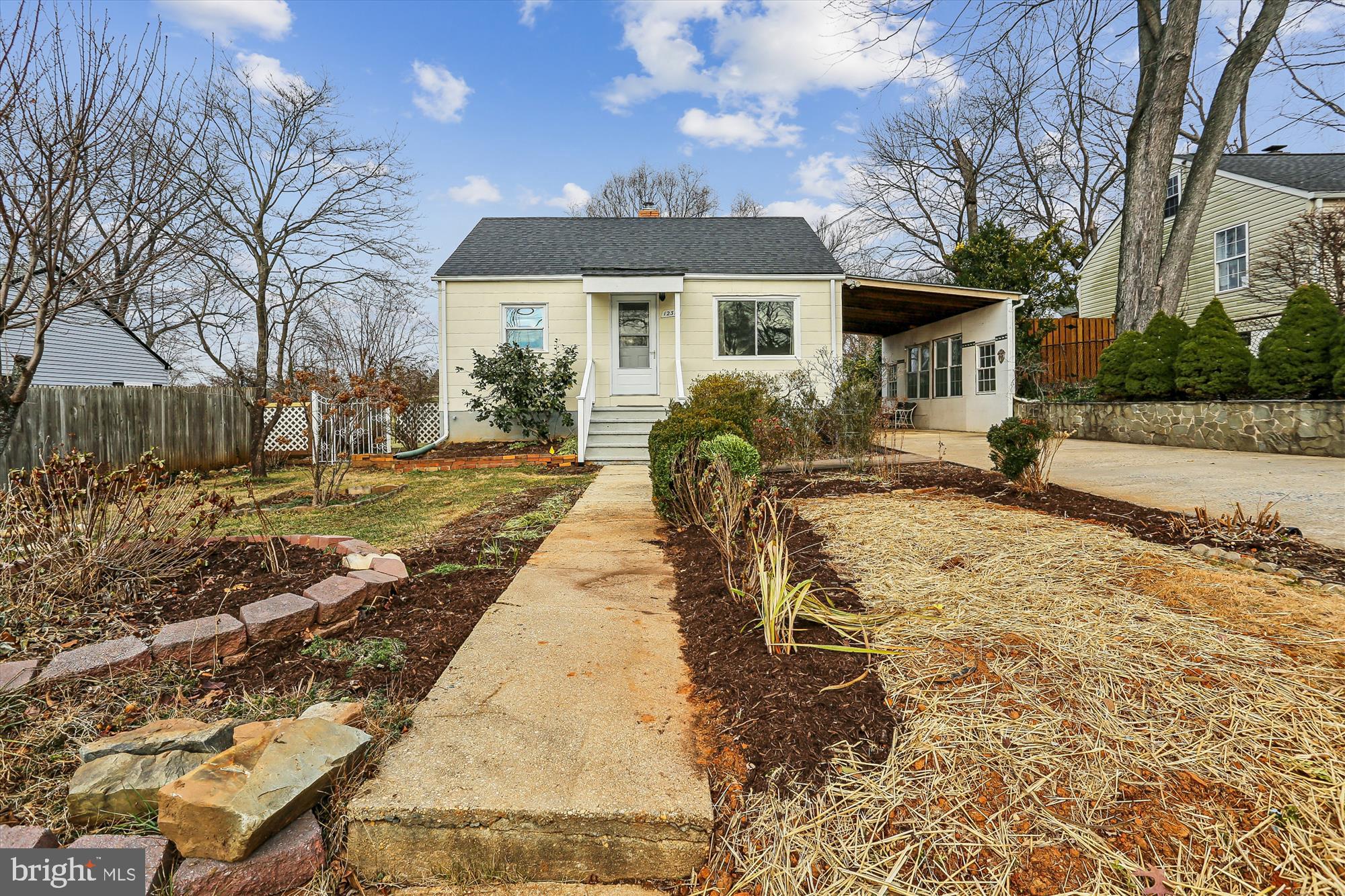 VEIRS MILL VILLAGE - Residential