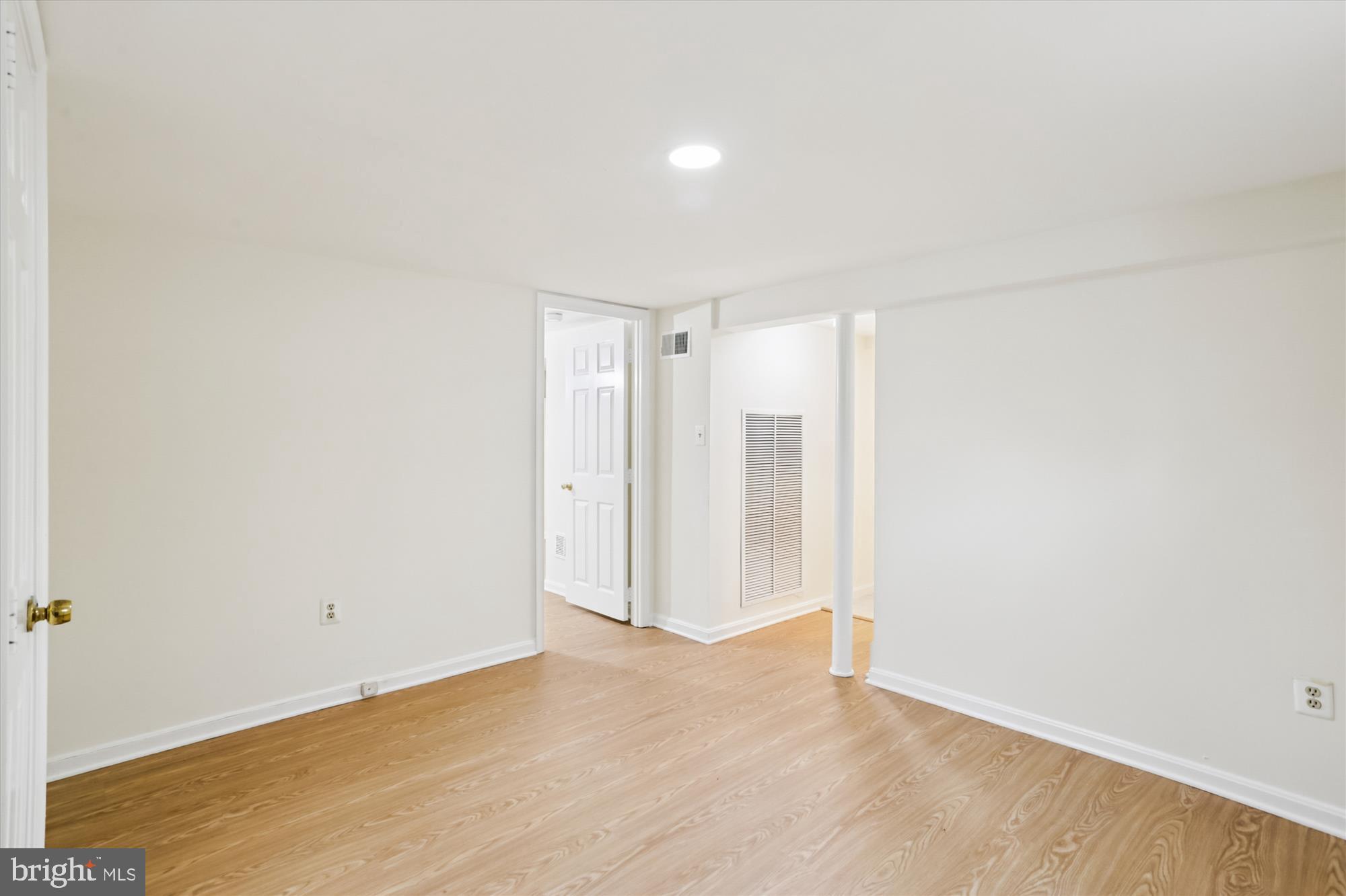 VEIRS MILL VILLAGE - Residential