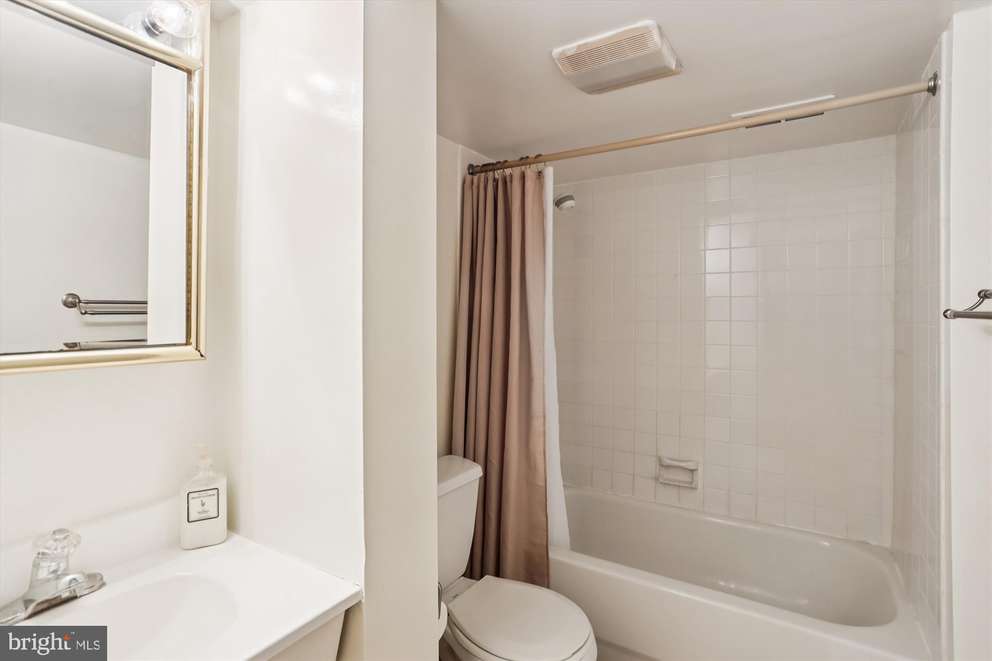 VEIRS MILL VILLAGE - Residential