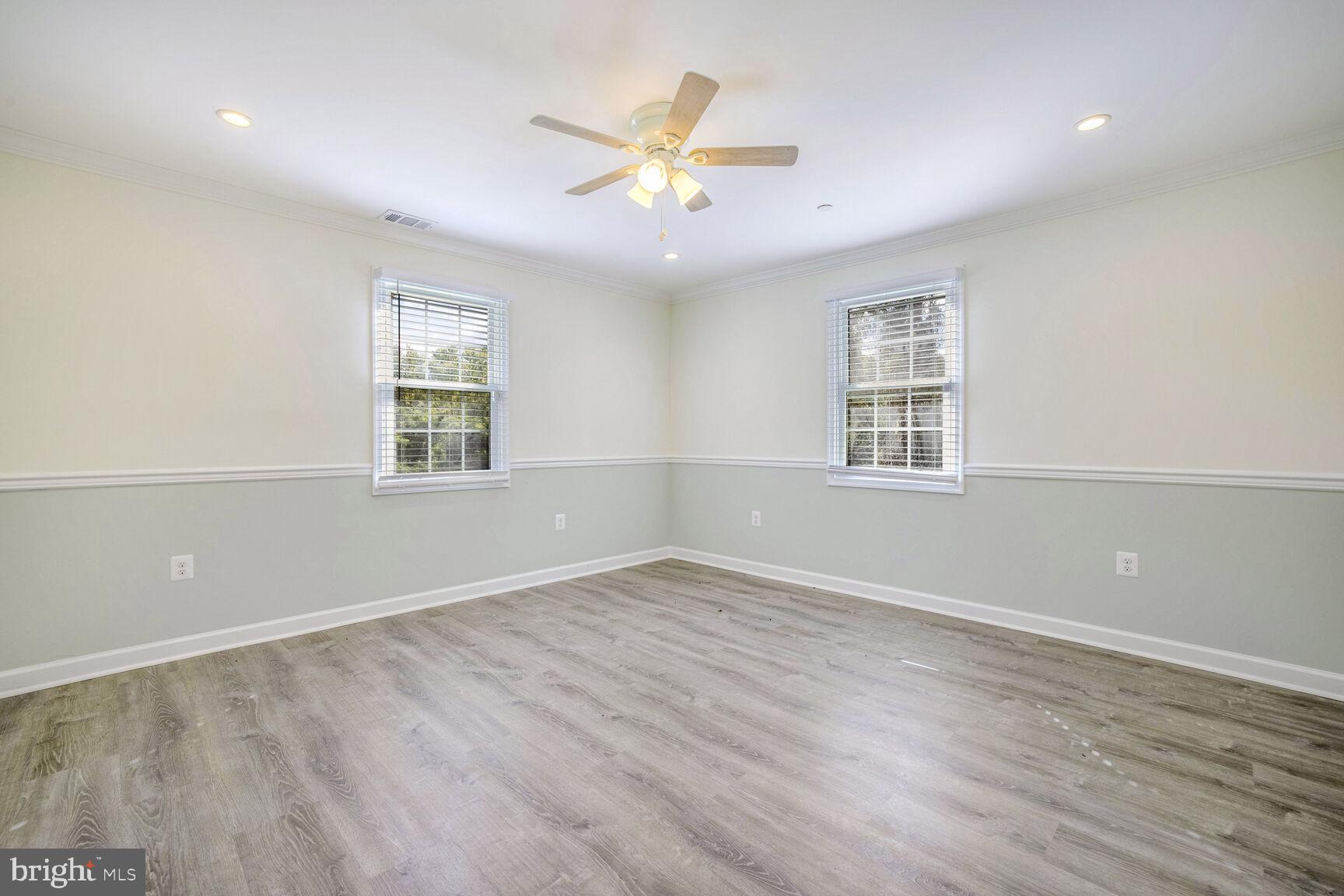 SNOWDENS MANOR - Residential Lease