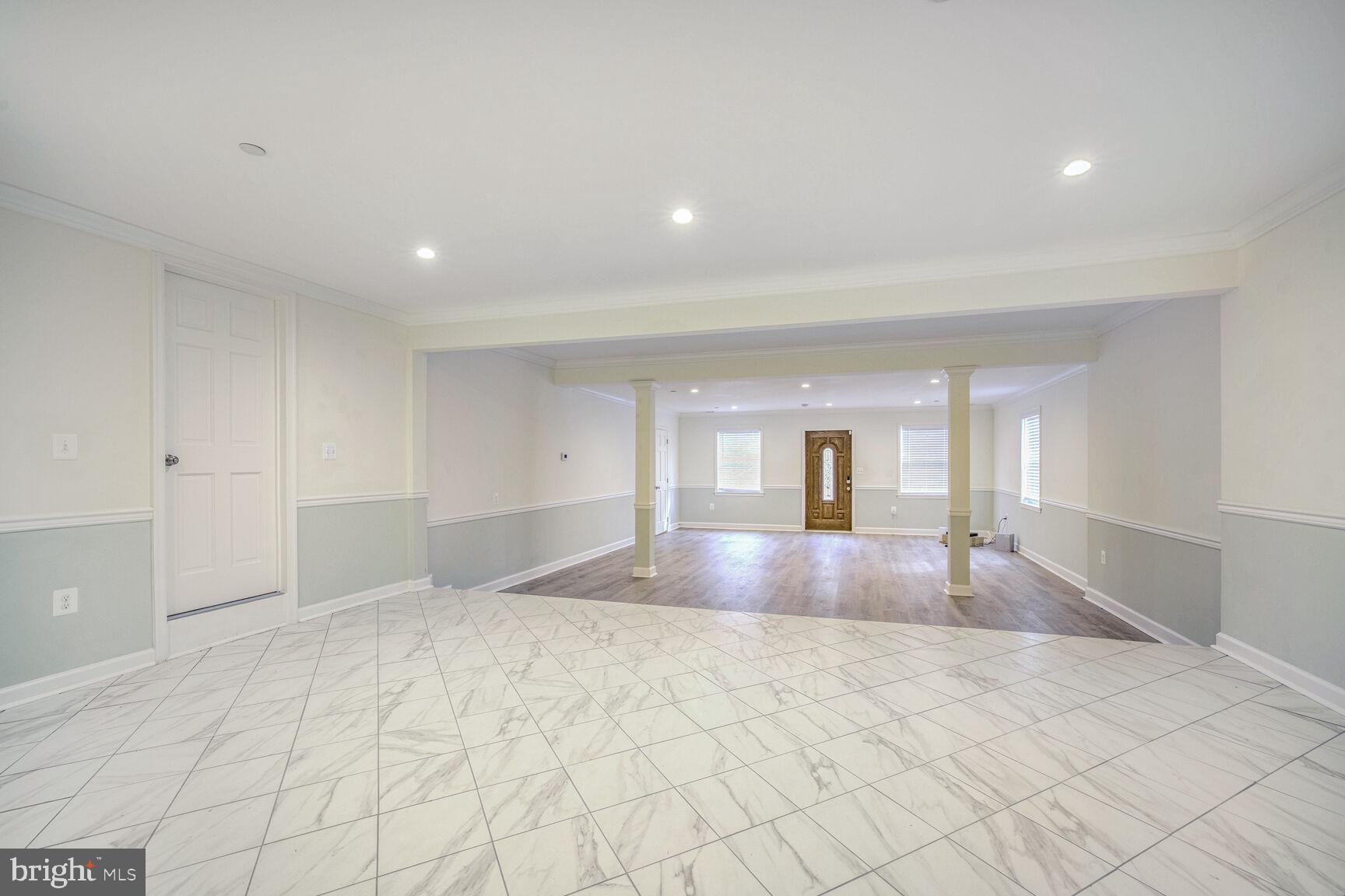 SNOWDENS MANOR - Residential Lease