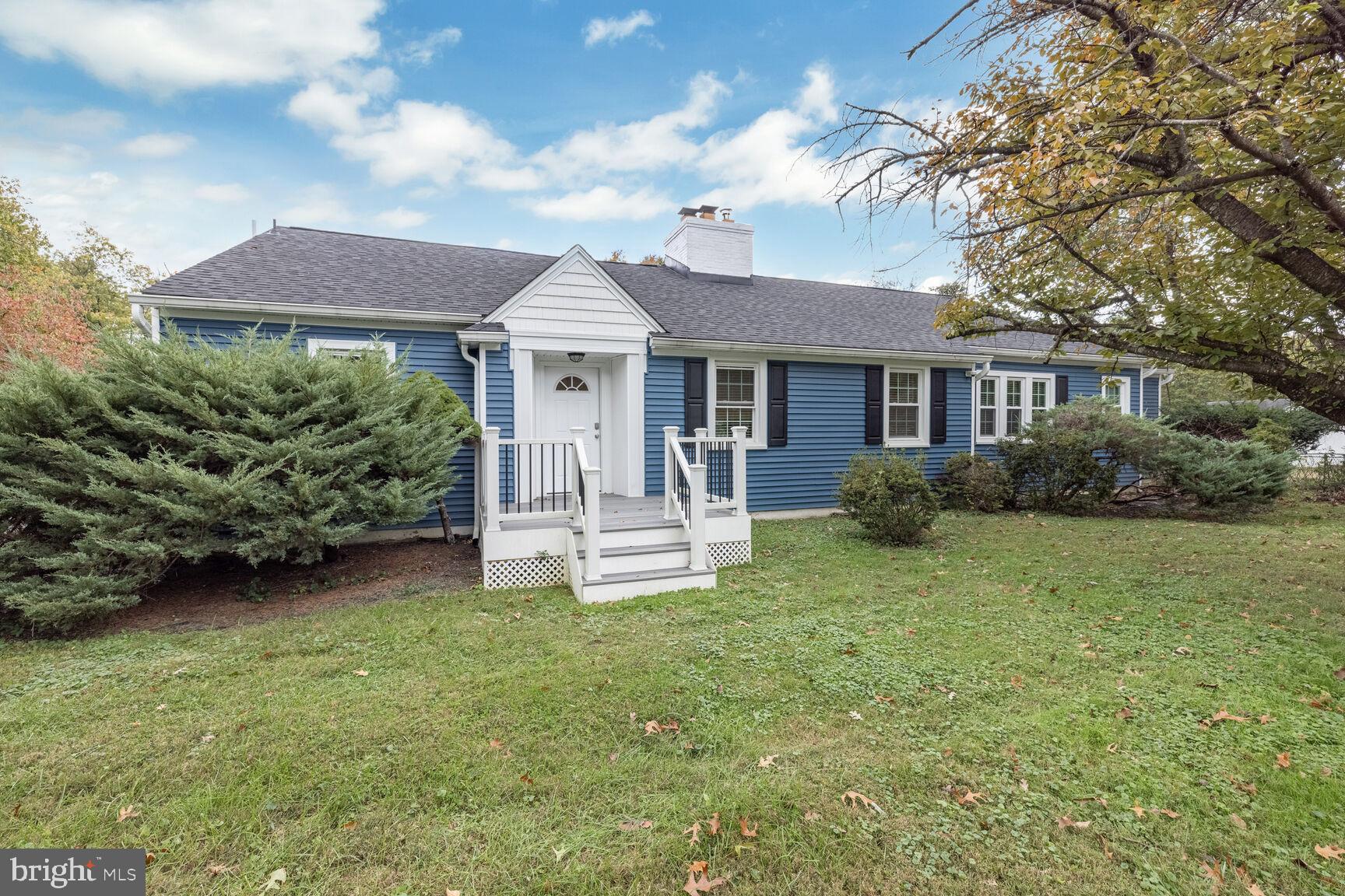 SNOWDENS MANOR - Residential Lease