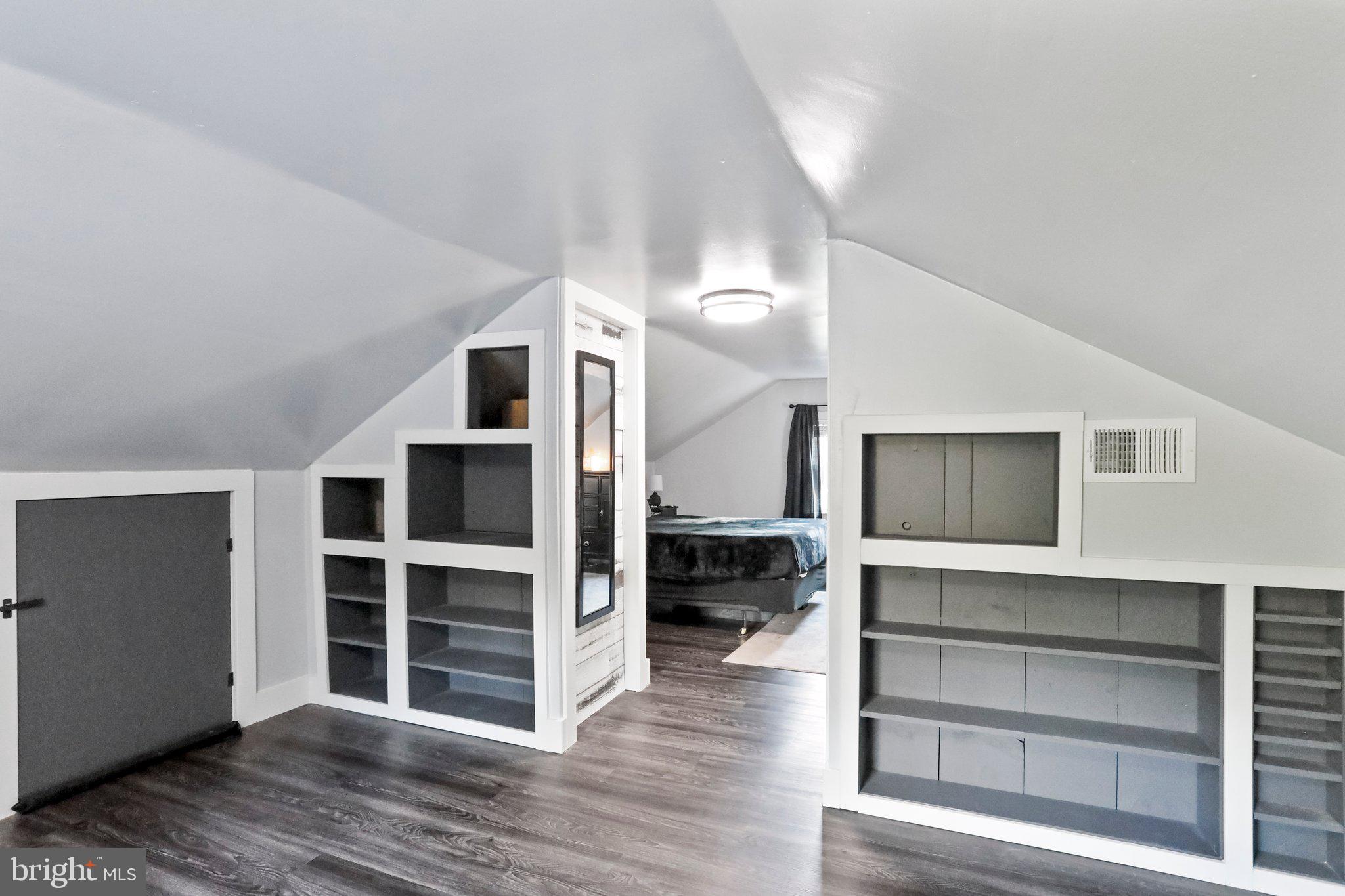 OAK RIDGE - Residential