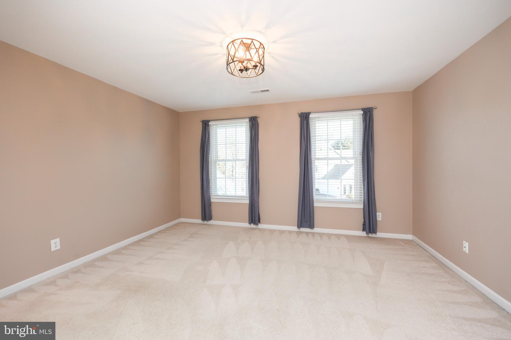 SMITHFIELD ESTATES - Residential