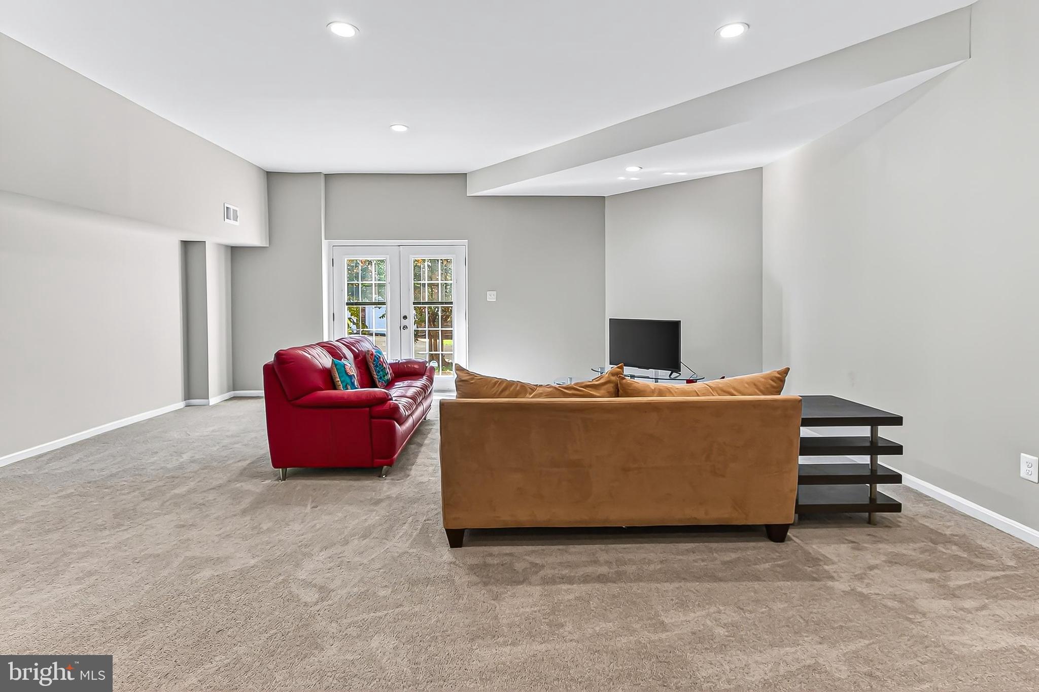 MIDDLETON TWO - Residential Lease