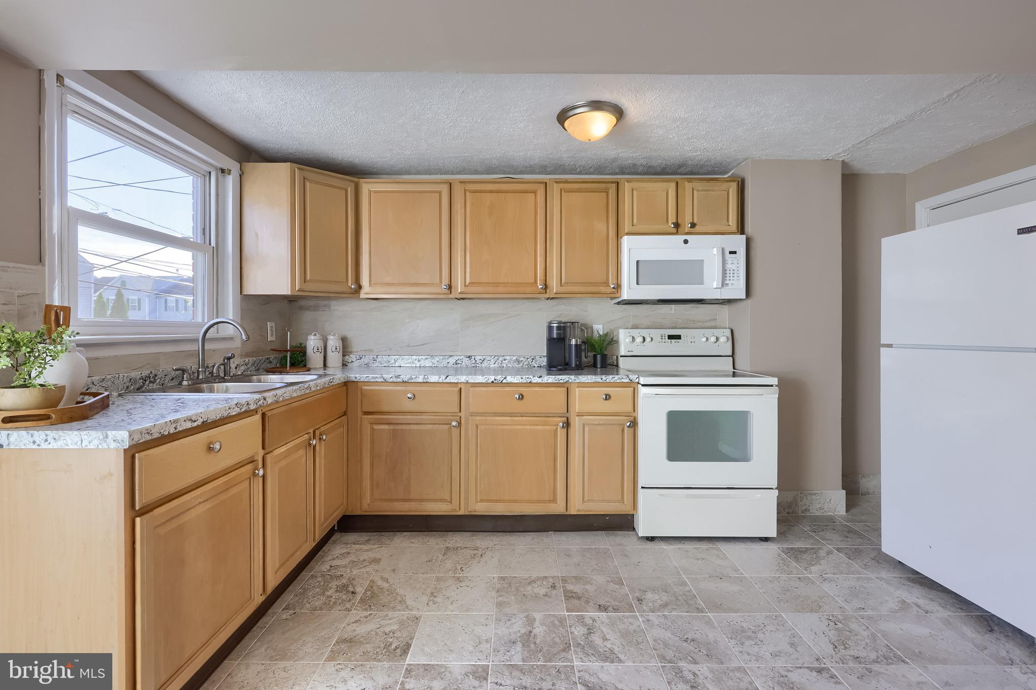 MELROSE GARDENS - Residential