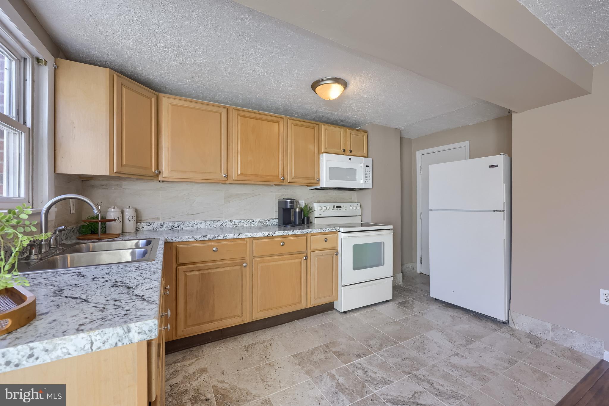 MELROSE GARDENS - Residential