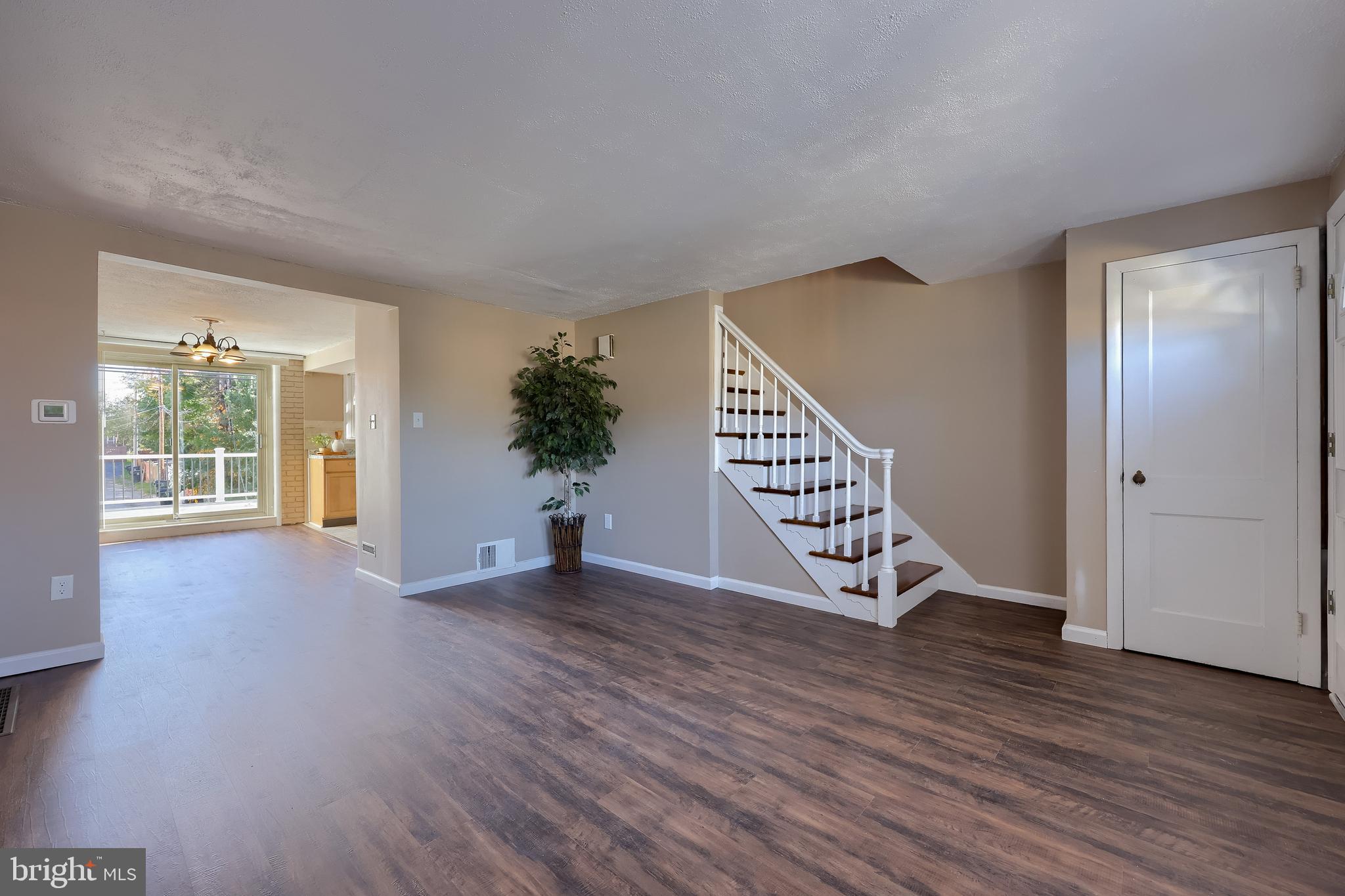 MELROSE GARDENS - Residential