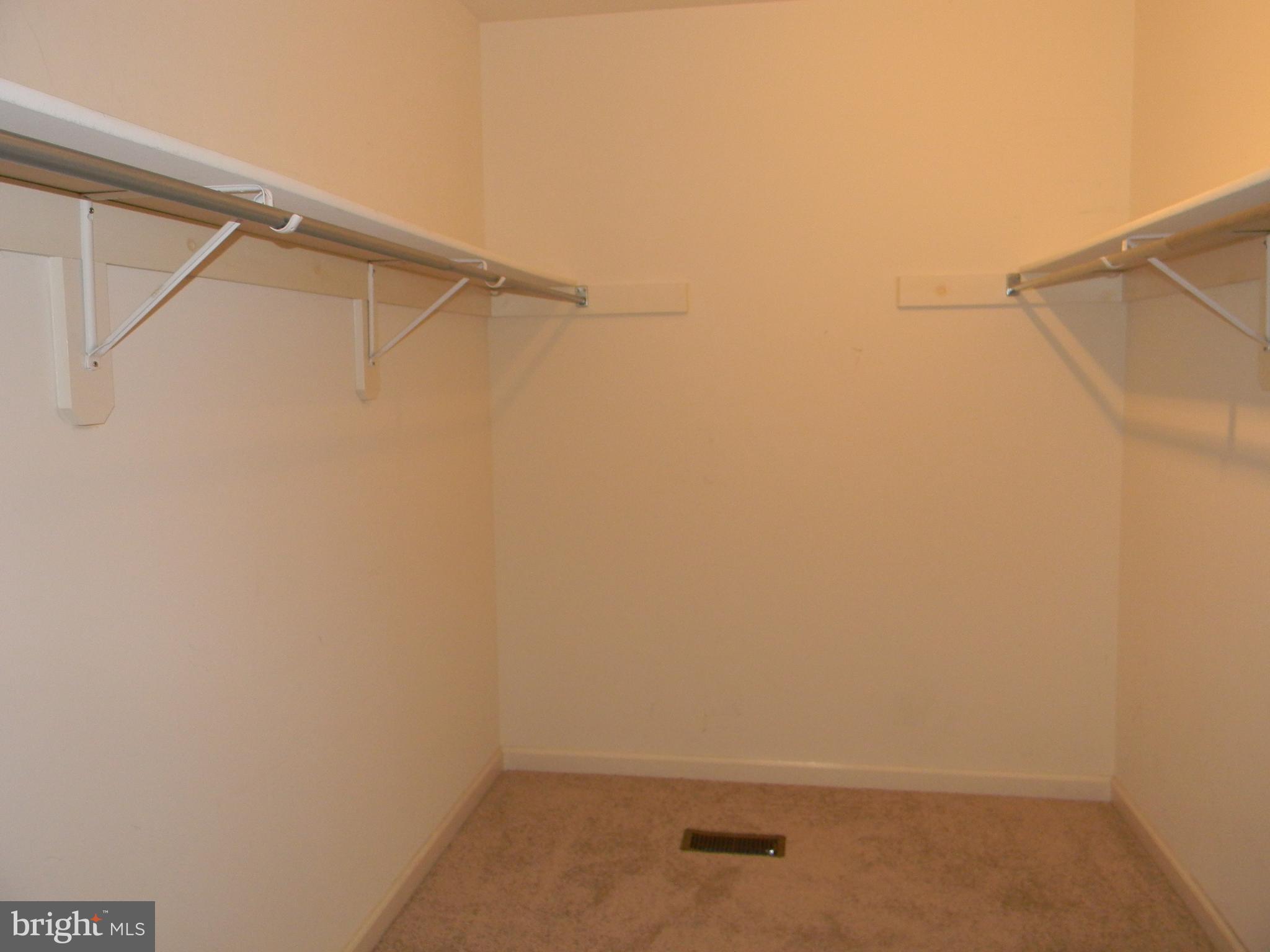 CHESAPEAKE CLUB - Residential Lease