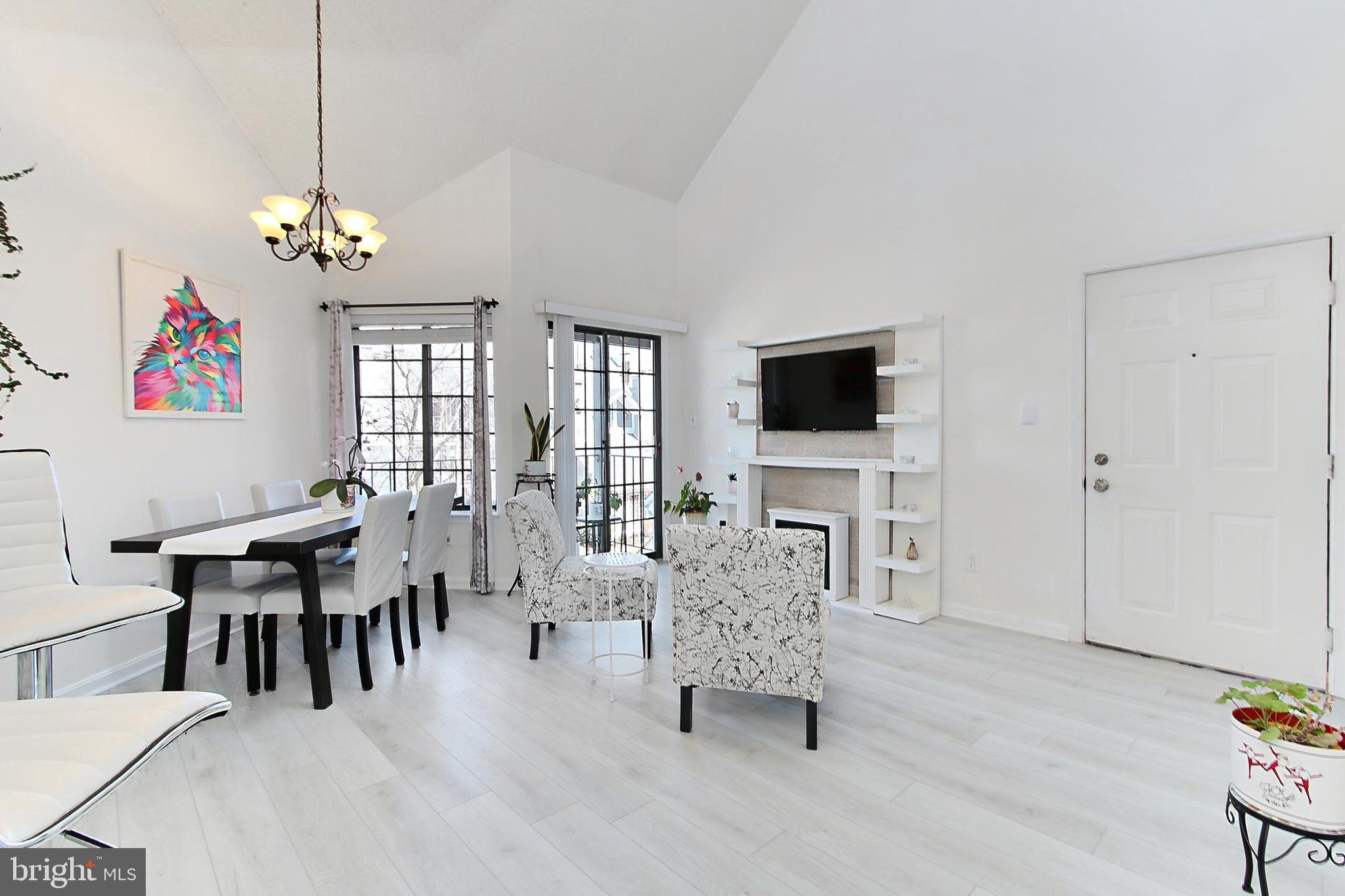 KINGSTOWNE - Residential