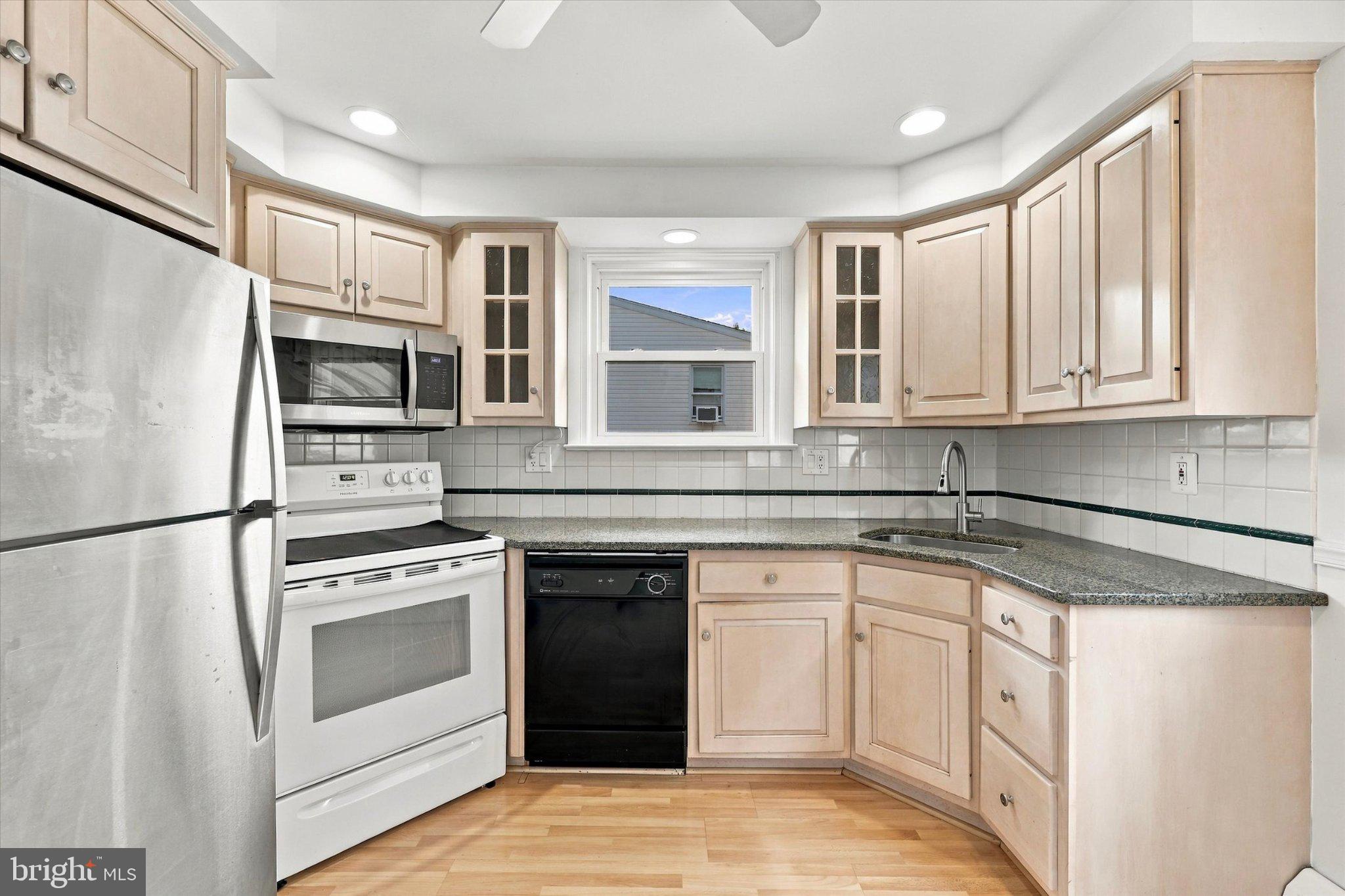 21 DAVIS AVENUE
