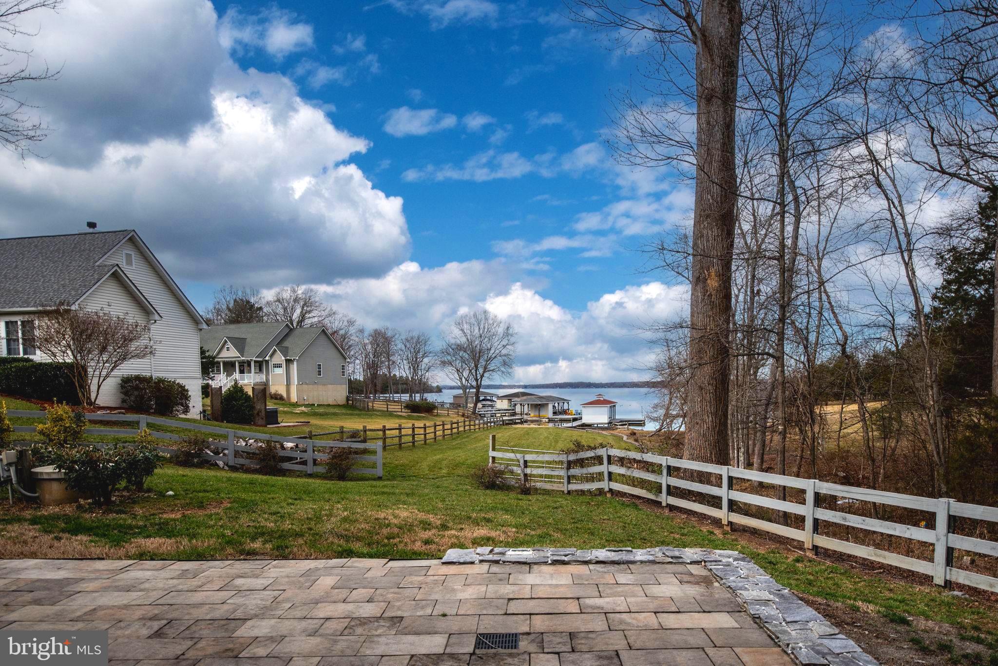 PLEASANT VIEW - Residential