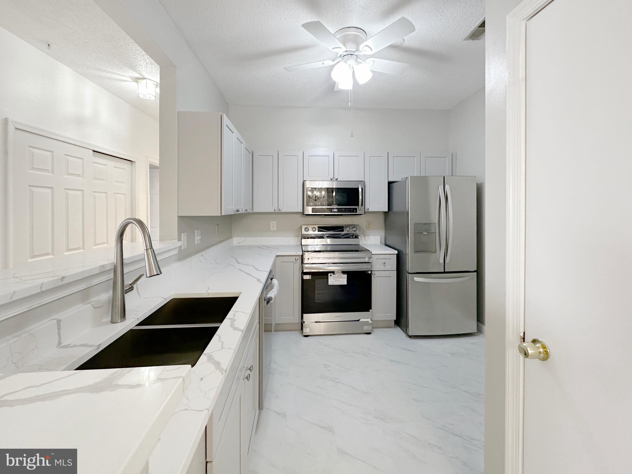 BRISTOL PARK - Residential