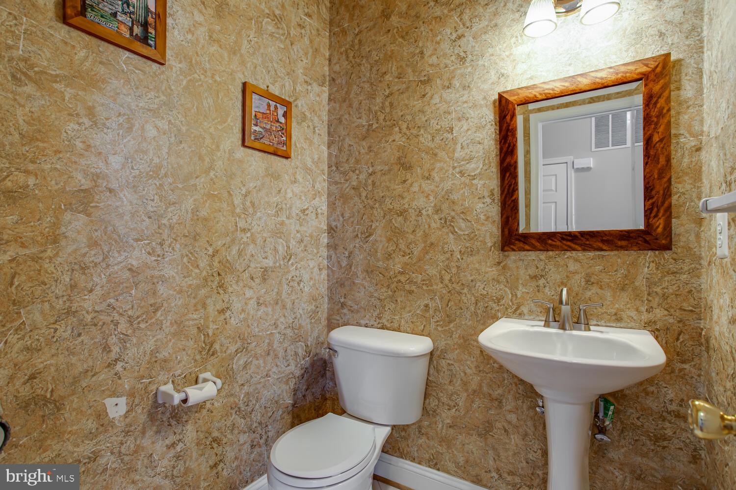 WESTBURY - Residential