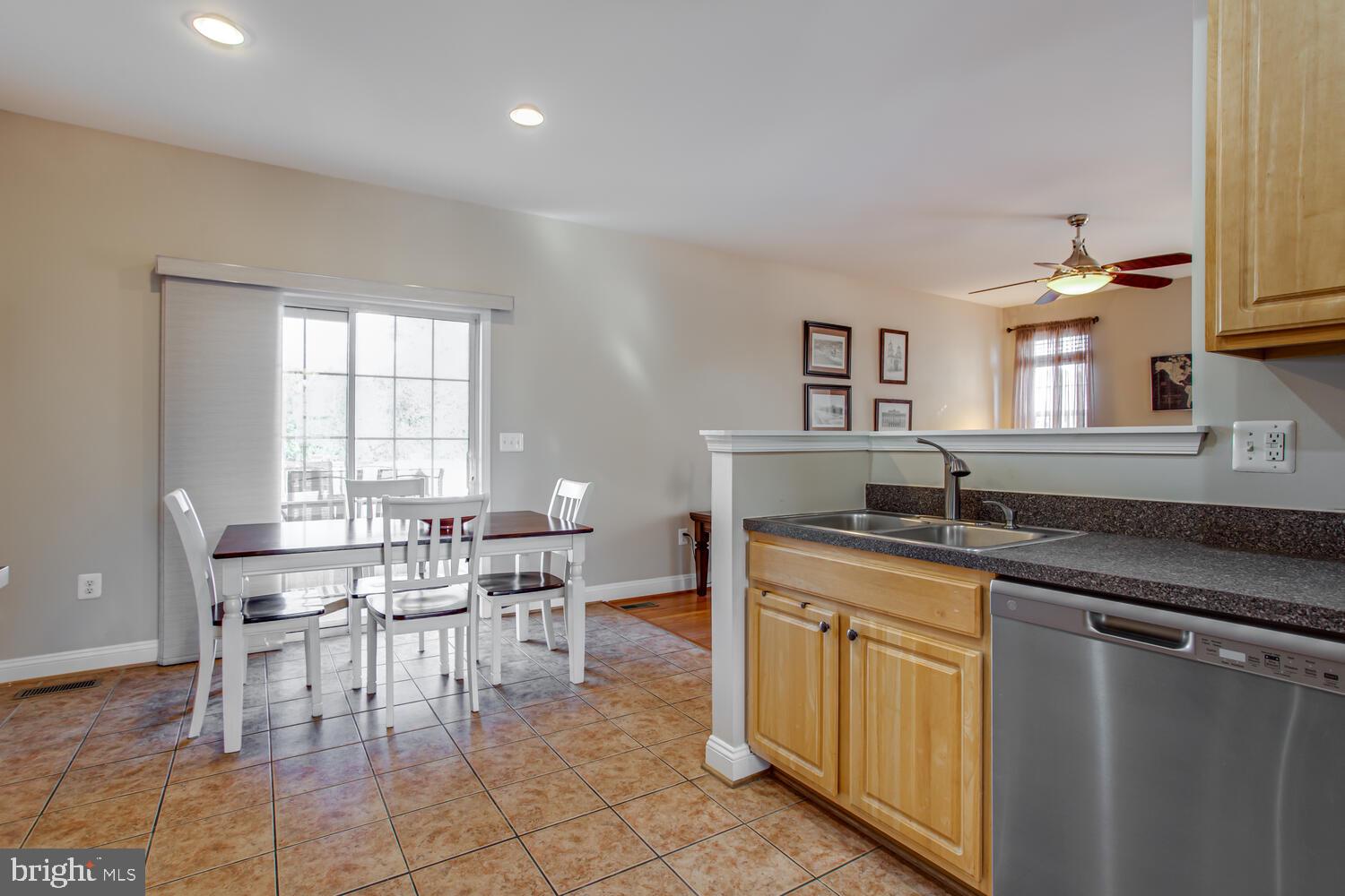 WESTBURY - Residential