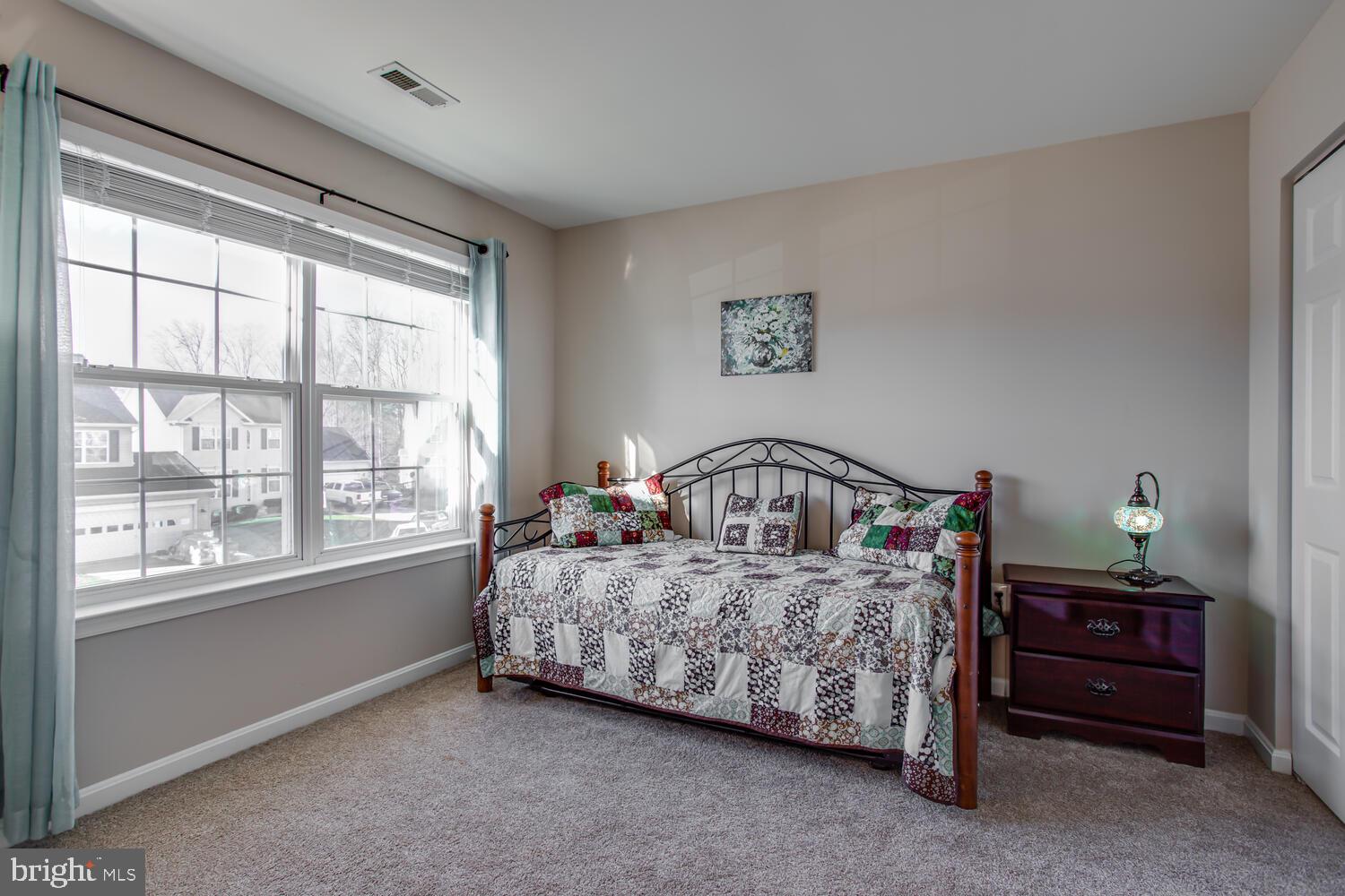 WESTBURY - Residential