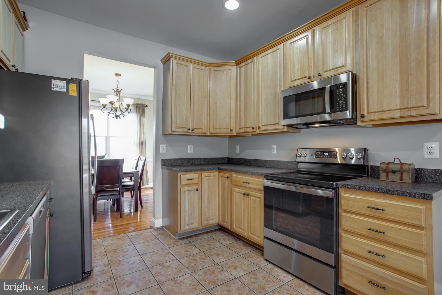 WESTBURY - Residential